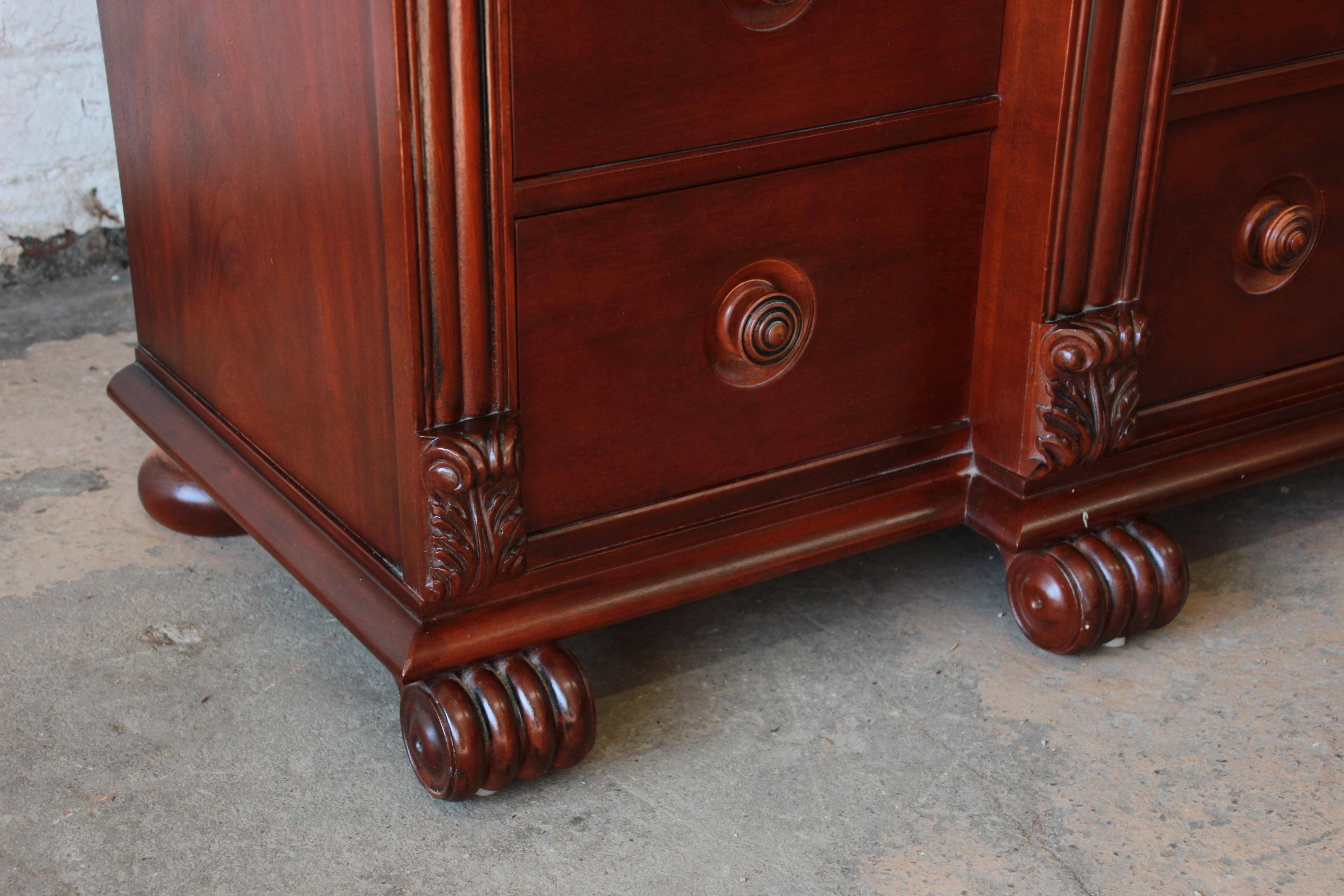 Ralph Lauren 21-Drawer Mahogany Chest of Drawers In Good Condition In South Bend, IN