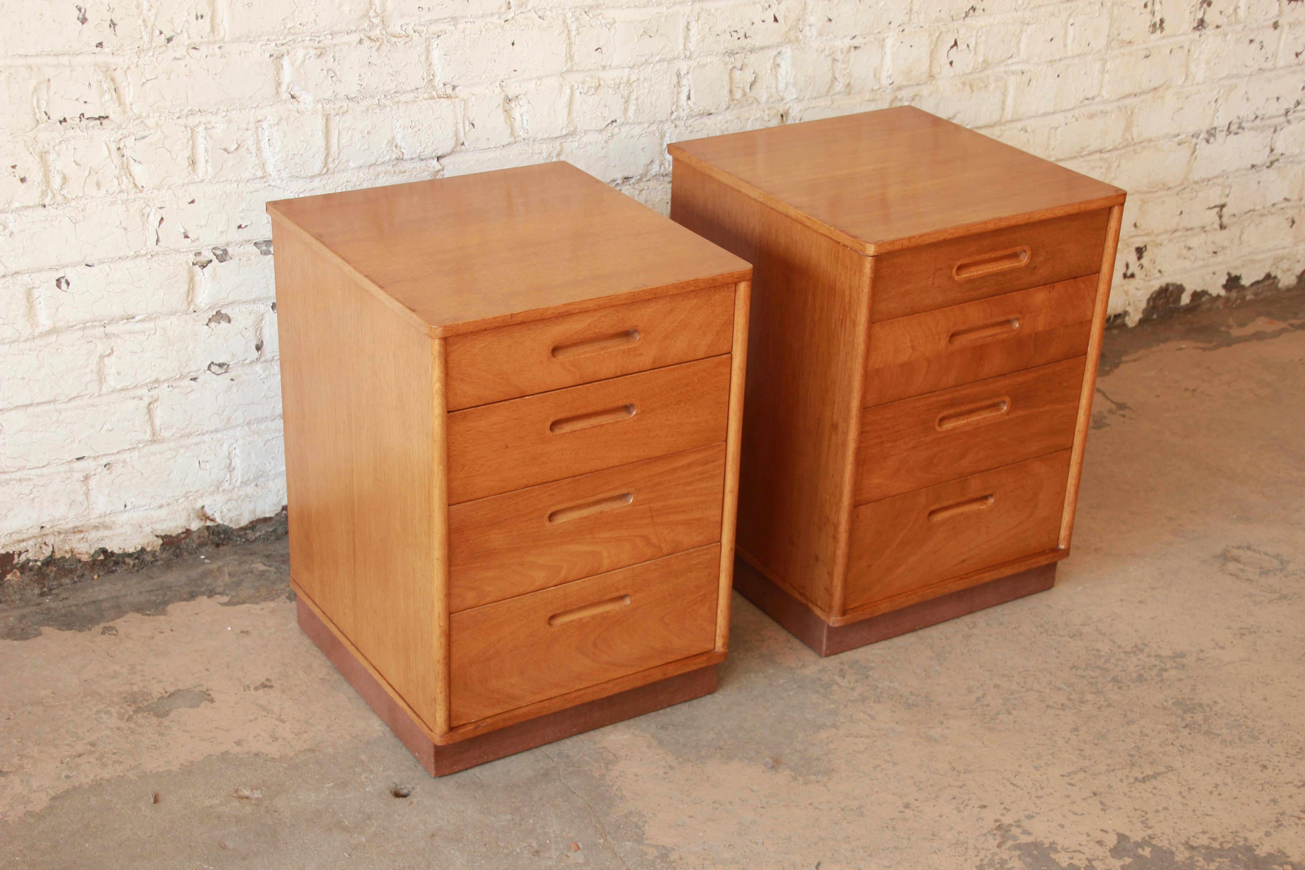 Mid-20th Century Pair of Edward Wormley for Dunbar Mid-Century Nightstands or Chests of Drawers