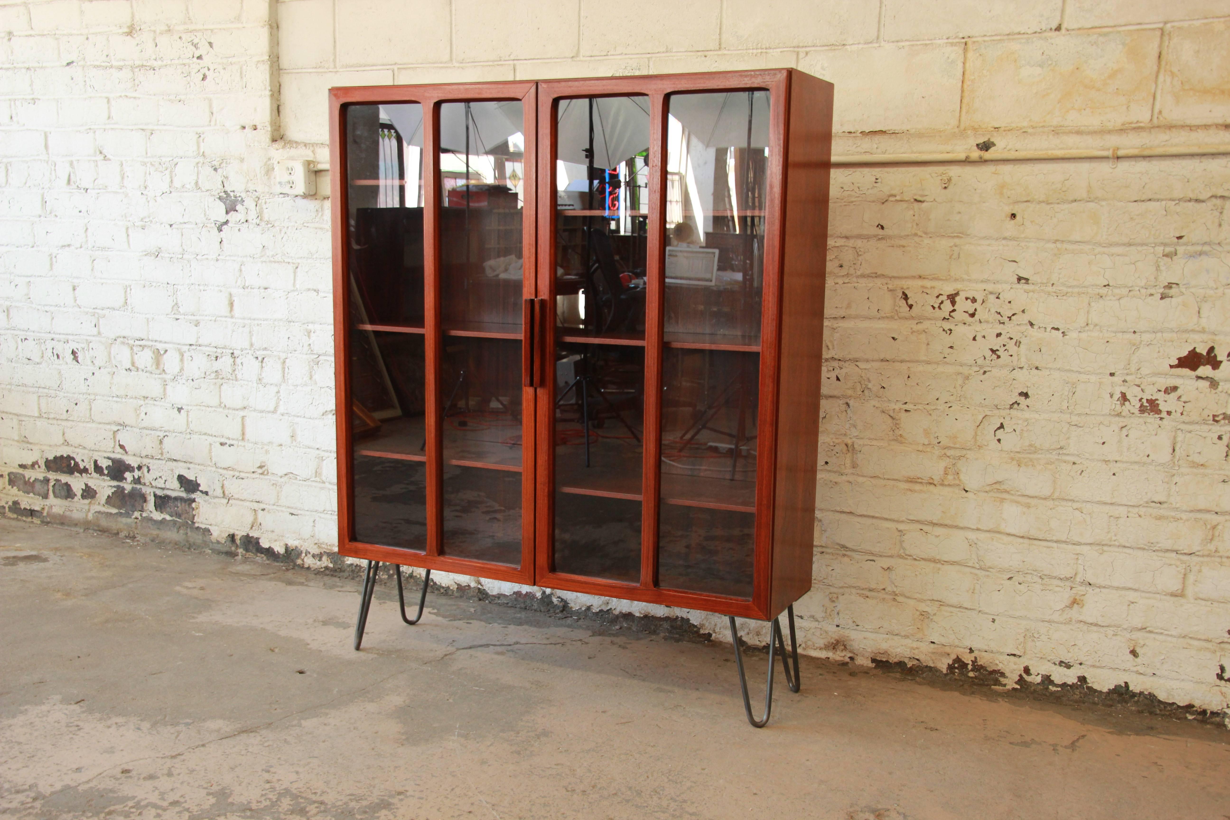 Ib Kofod Larsen for Faarup Møbelfabrik Danish Modern Rosewood Bookcase In Good Condition In South Bend, IN