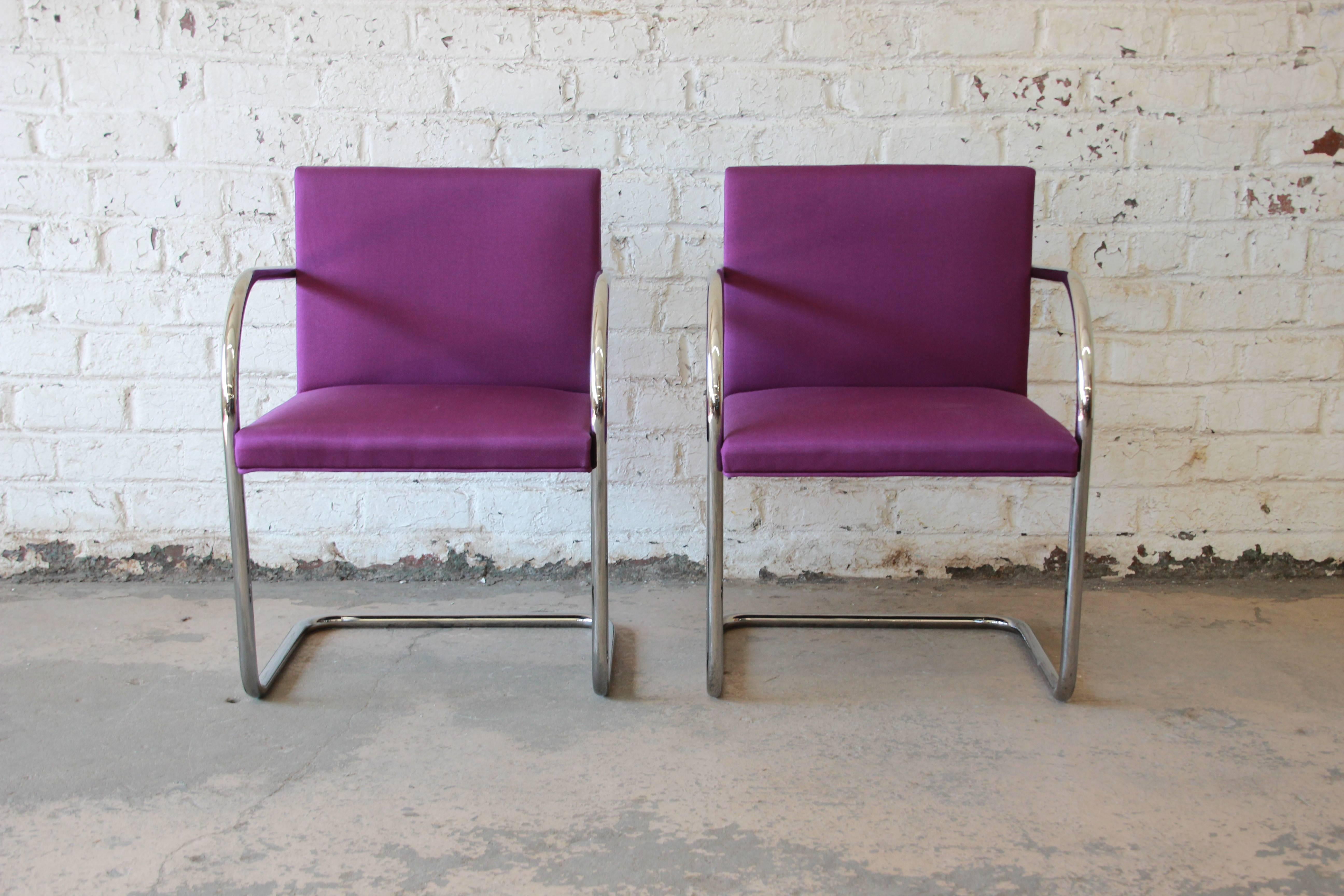 Mid-Century Modern Pair of Mies Van Der Rohe Brno Chairs for Knoll International