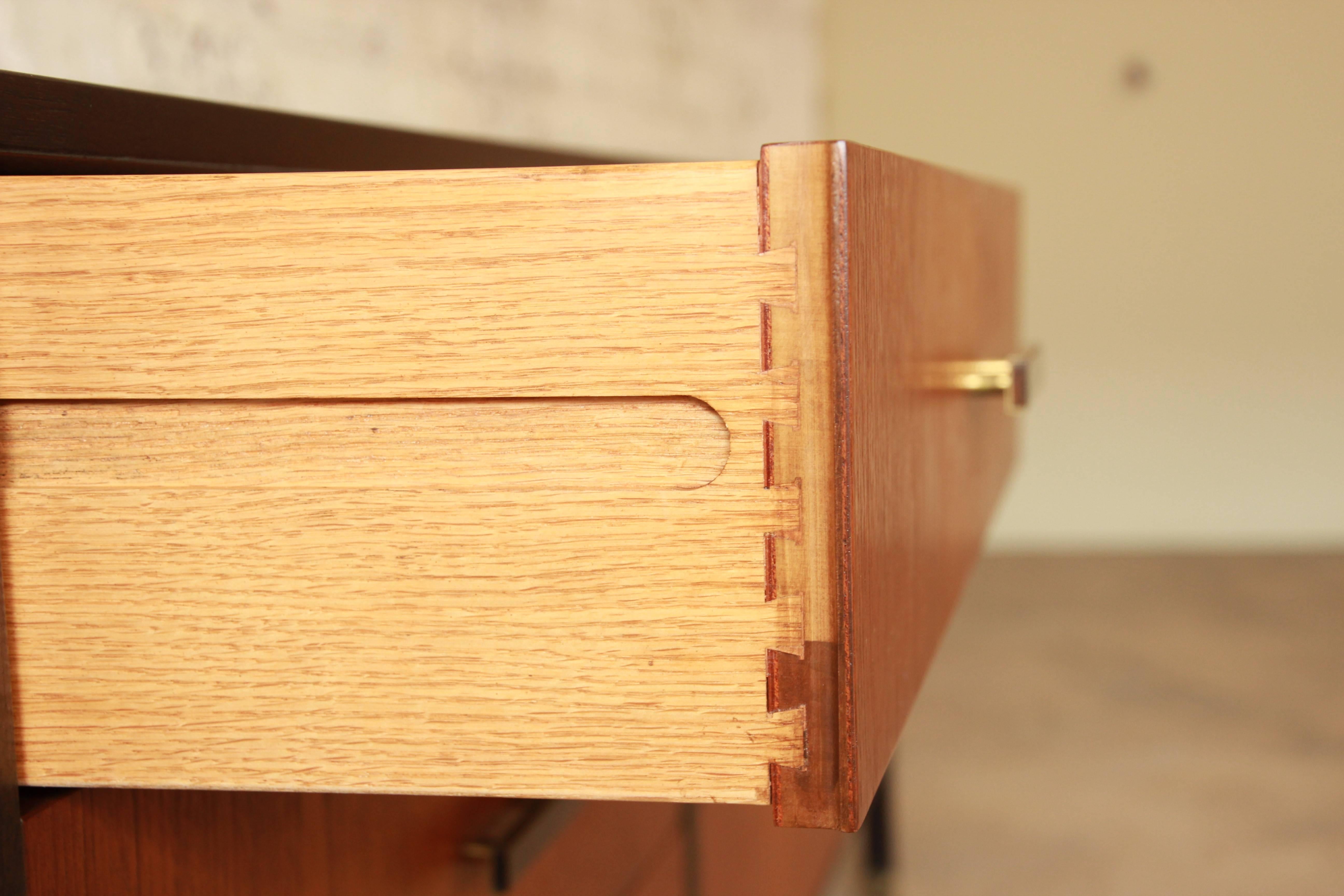 Harvey Probber Mid-Century Six-Drawer Dresser in Walnut and Ebonized Mahogany 1