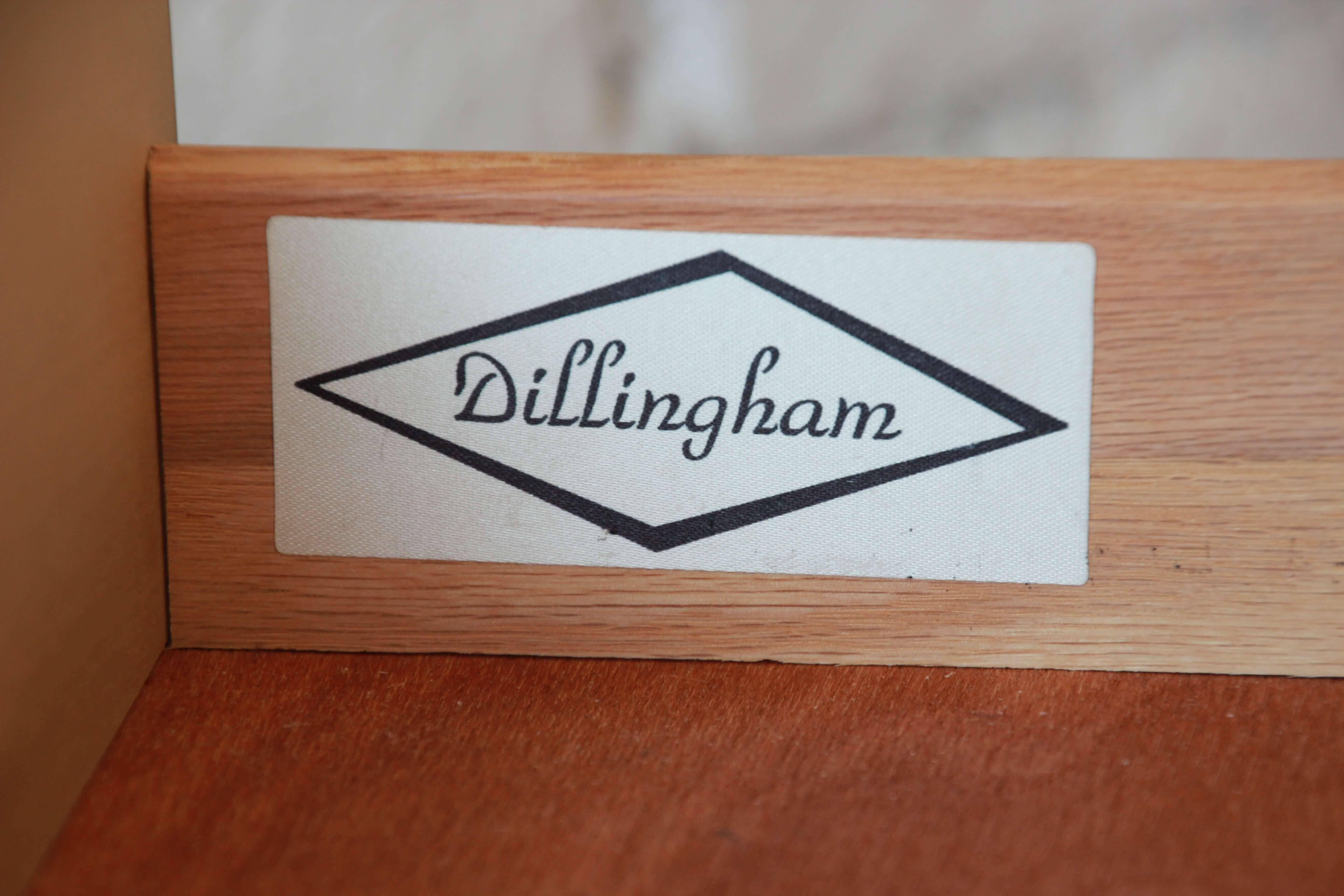 Merton Gershun for Dillingham Mid-Century Modern Walnut Nightstands, a Pair 1
