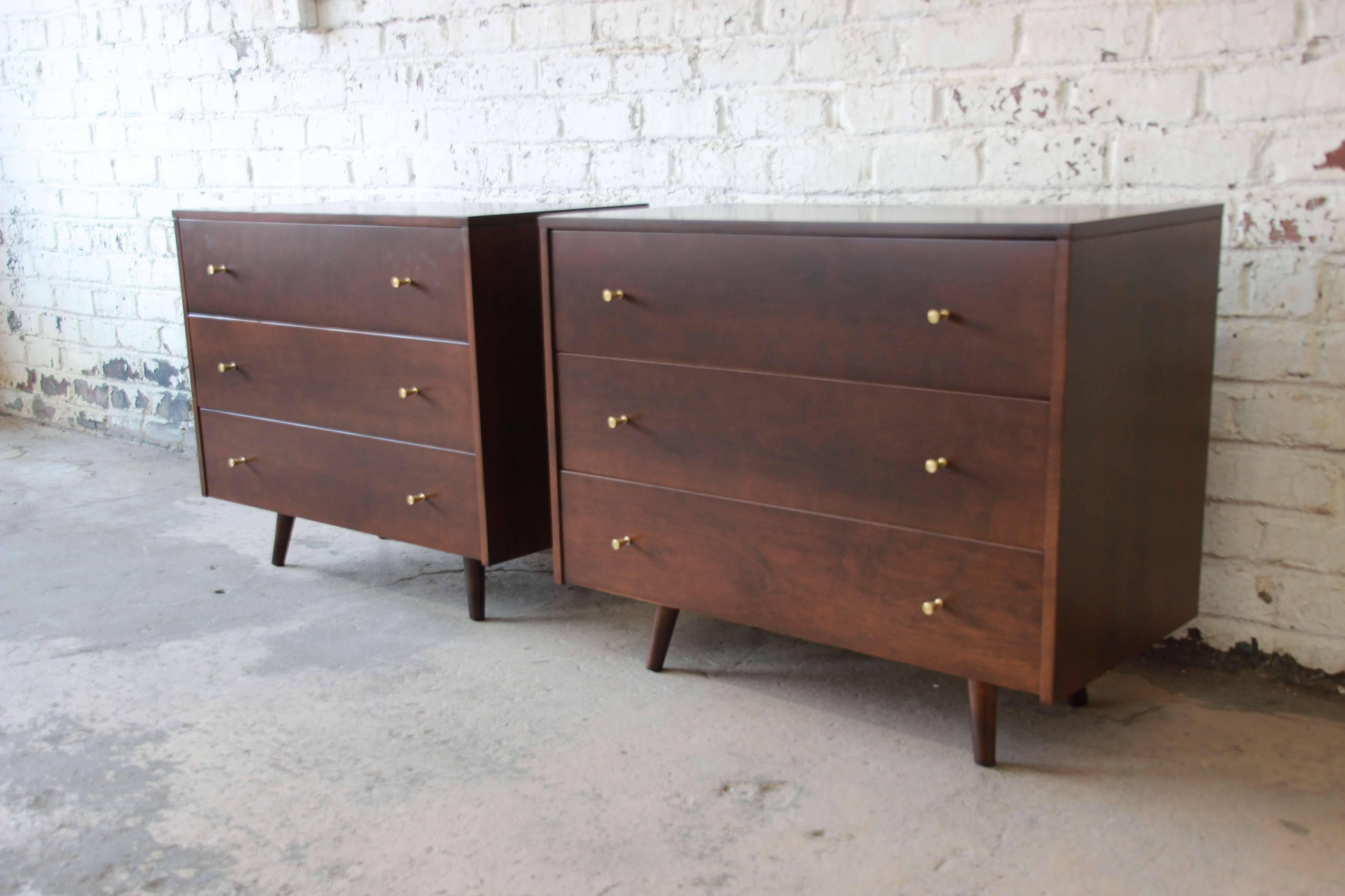Mid-Century Modern Pair of Paul McCobb Planner Group Three-Drawer Bachelor Chests