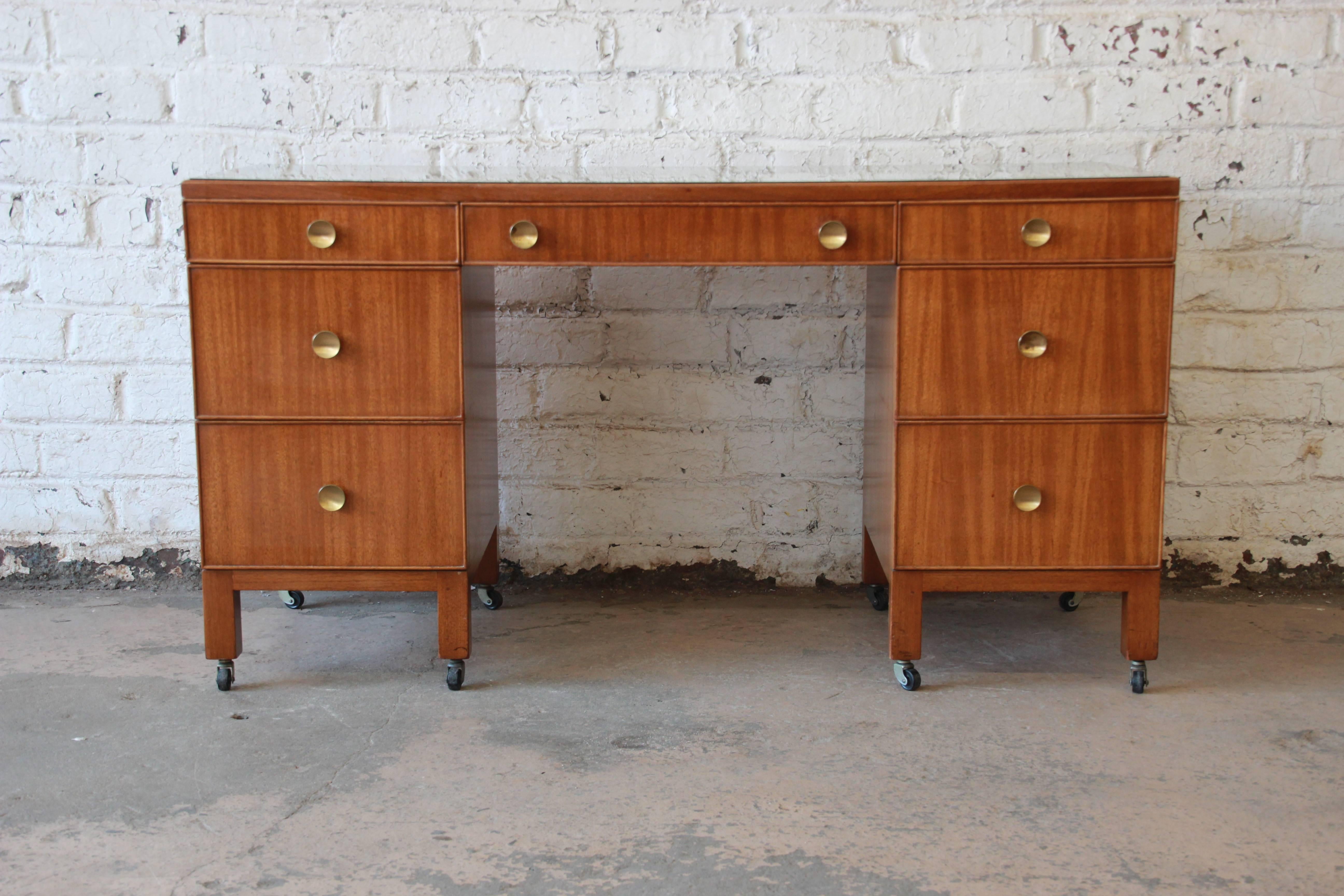 Mid-Century Modern Edward Wormley for Dunbar Vanity Dresser, 1941