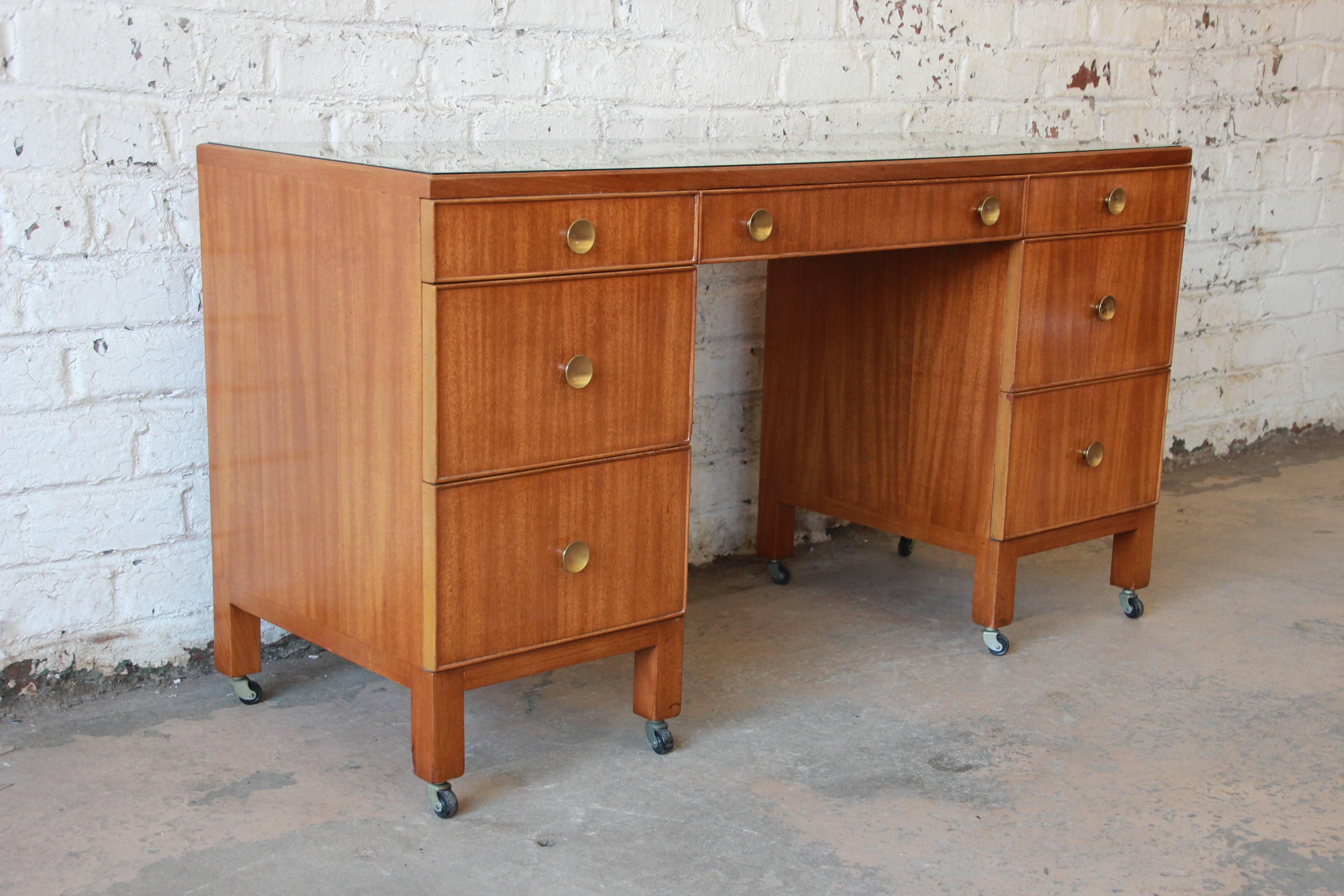 Edward Wormley for Dunbar Vanity Dresser, 1941 In Good Condition In South Bend, IN