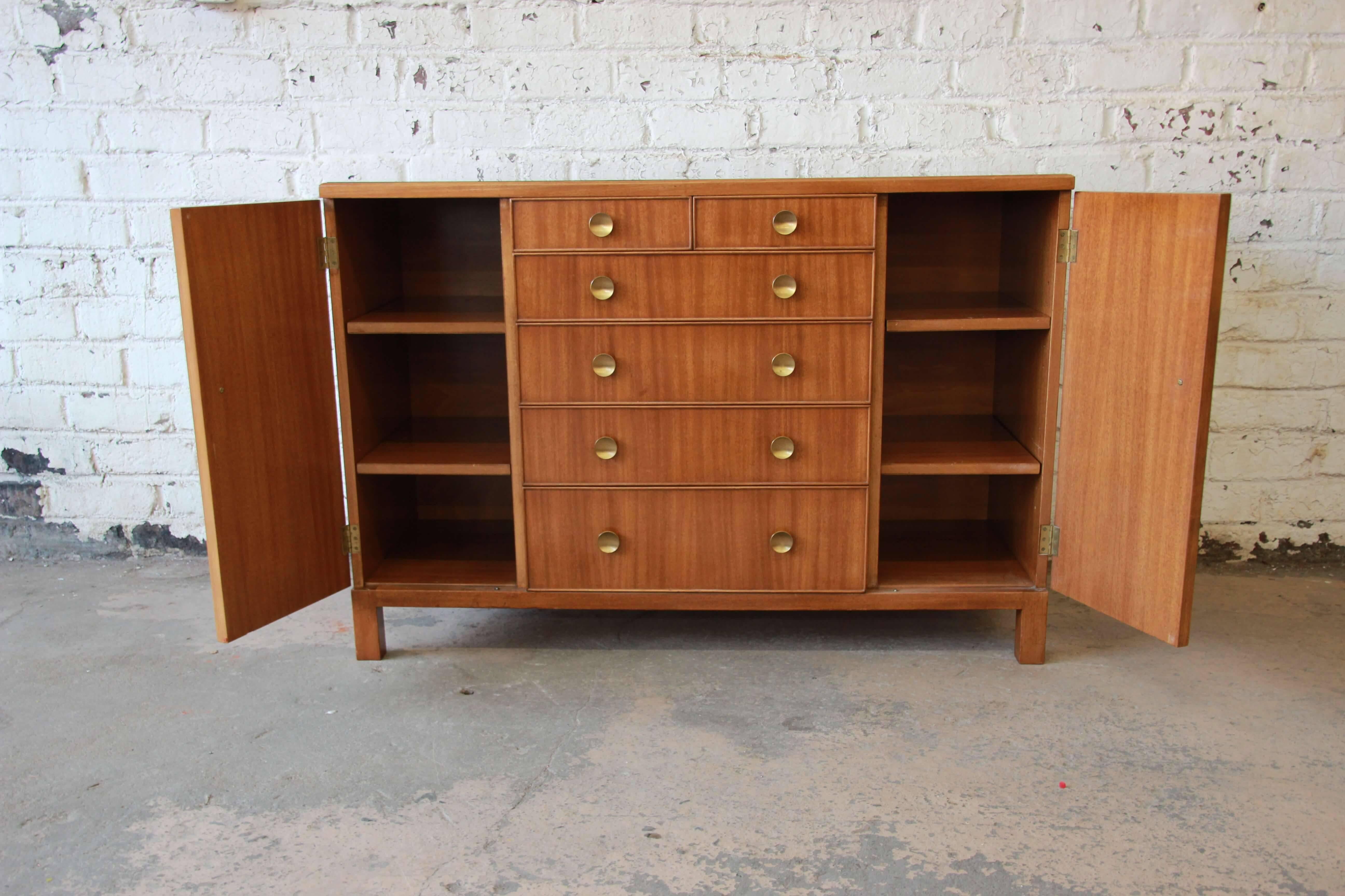 Edward Wormley for Dunbar Long Dresser, 1941 In Good Condition In South Bend, IN