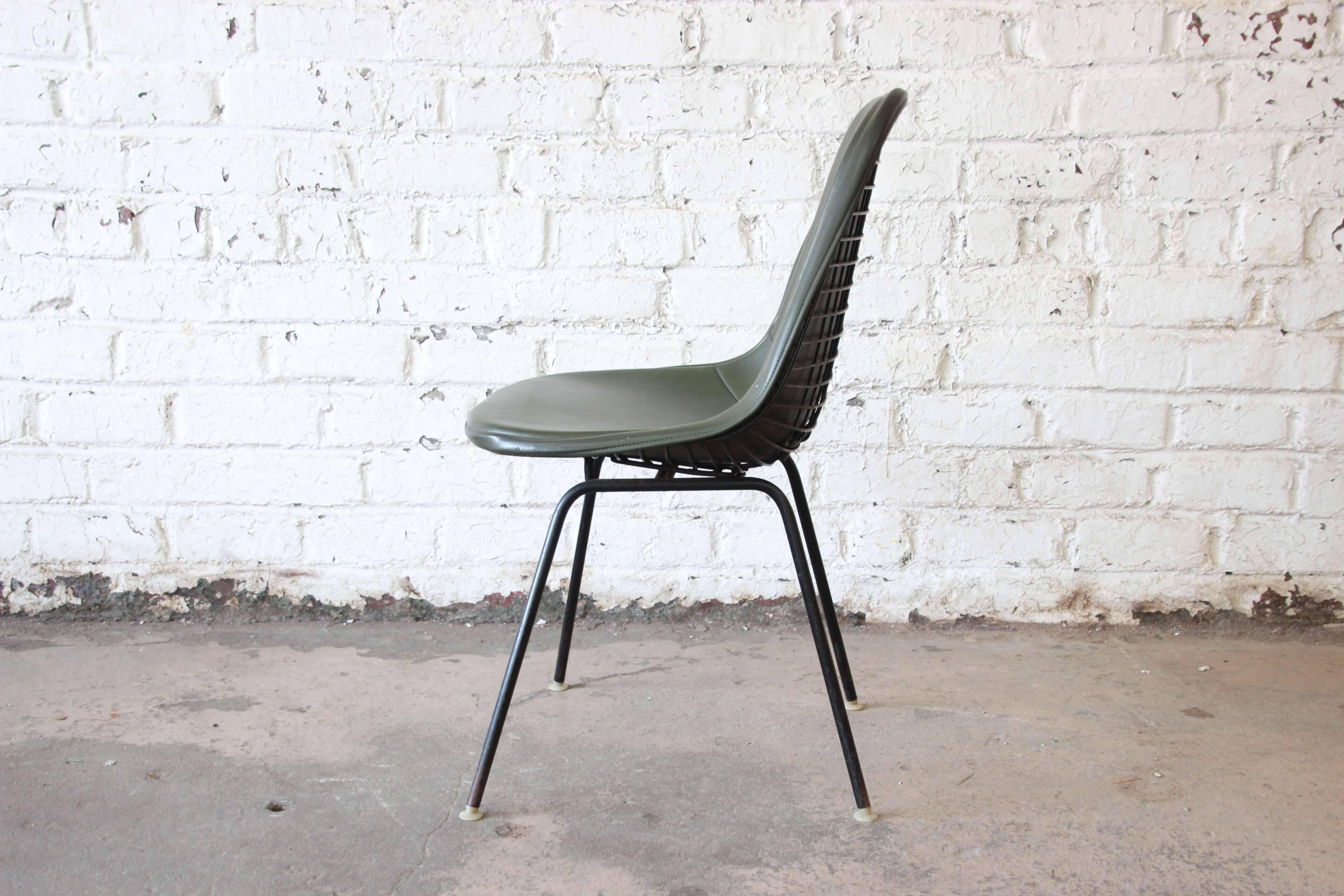Original Eames for Herman Miller DKX-1 Side Chair in Army Green Vinyl, 1960s In Good Condition In South Bend, IN