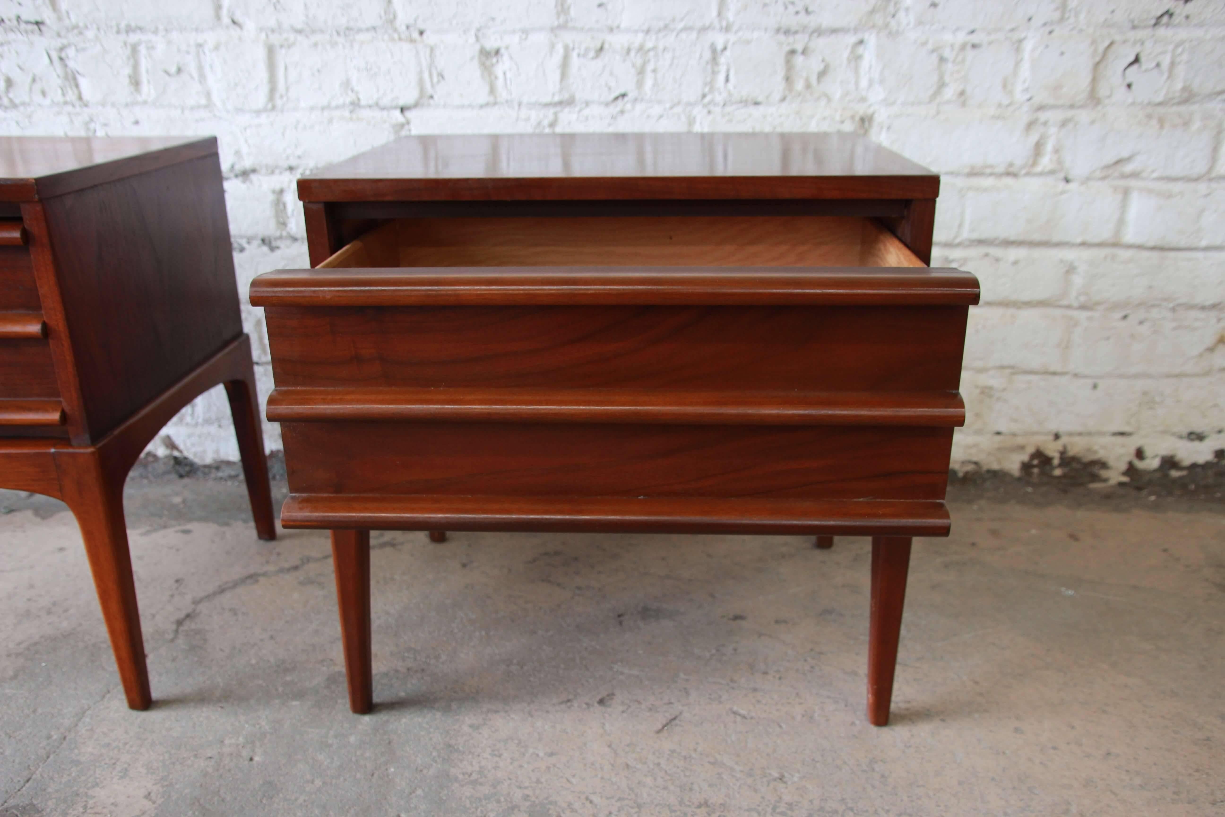 Mid-20th Century Pair of Lane Rhythm Mid-Century Modern Sculpted Walnut Nightstands