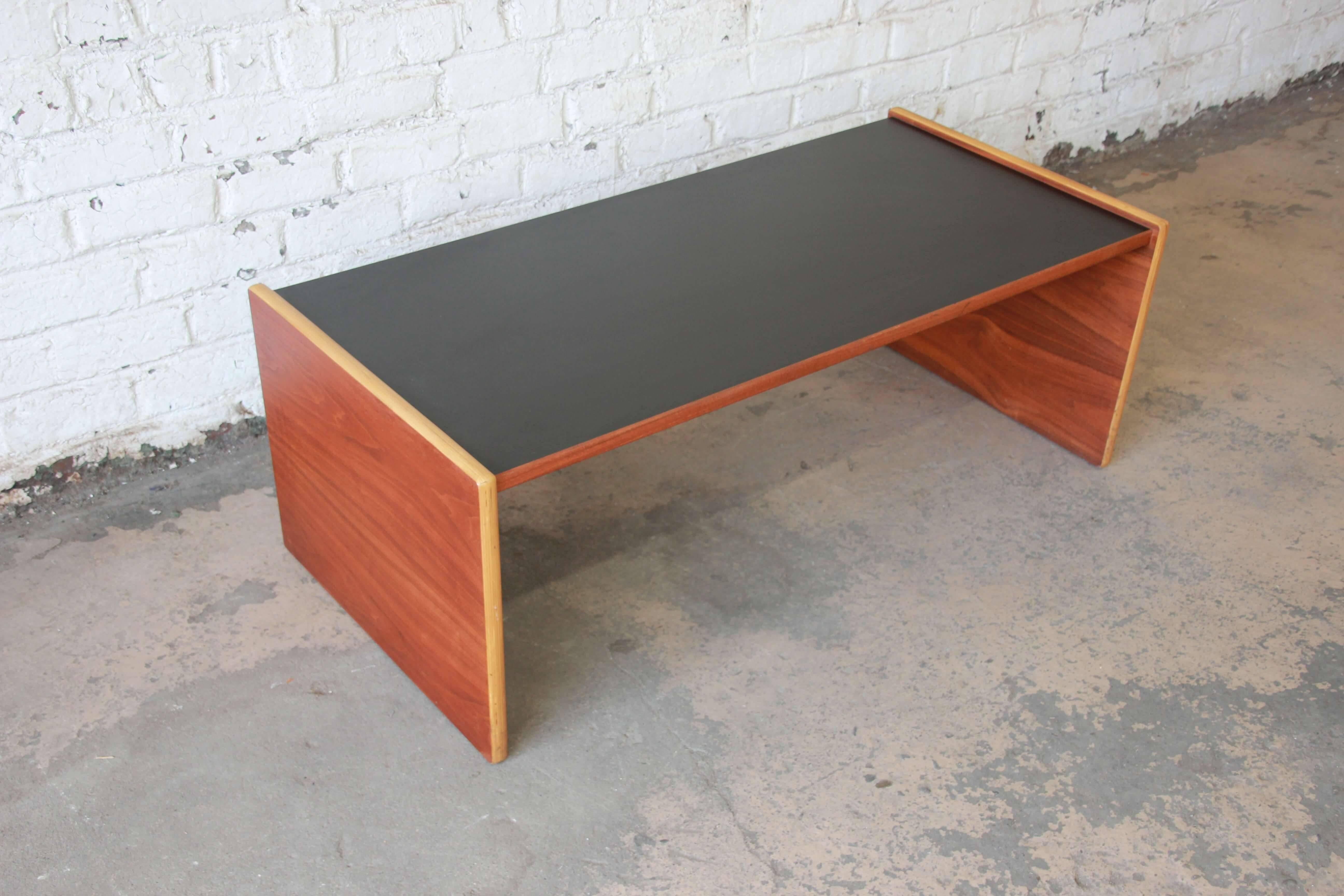 Walnut Jens Risom Mid-Century Modern Coffee Table or Bench