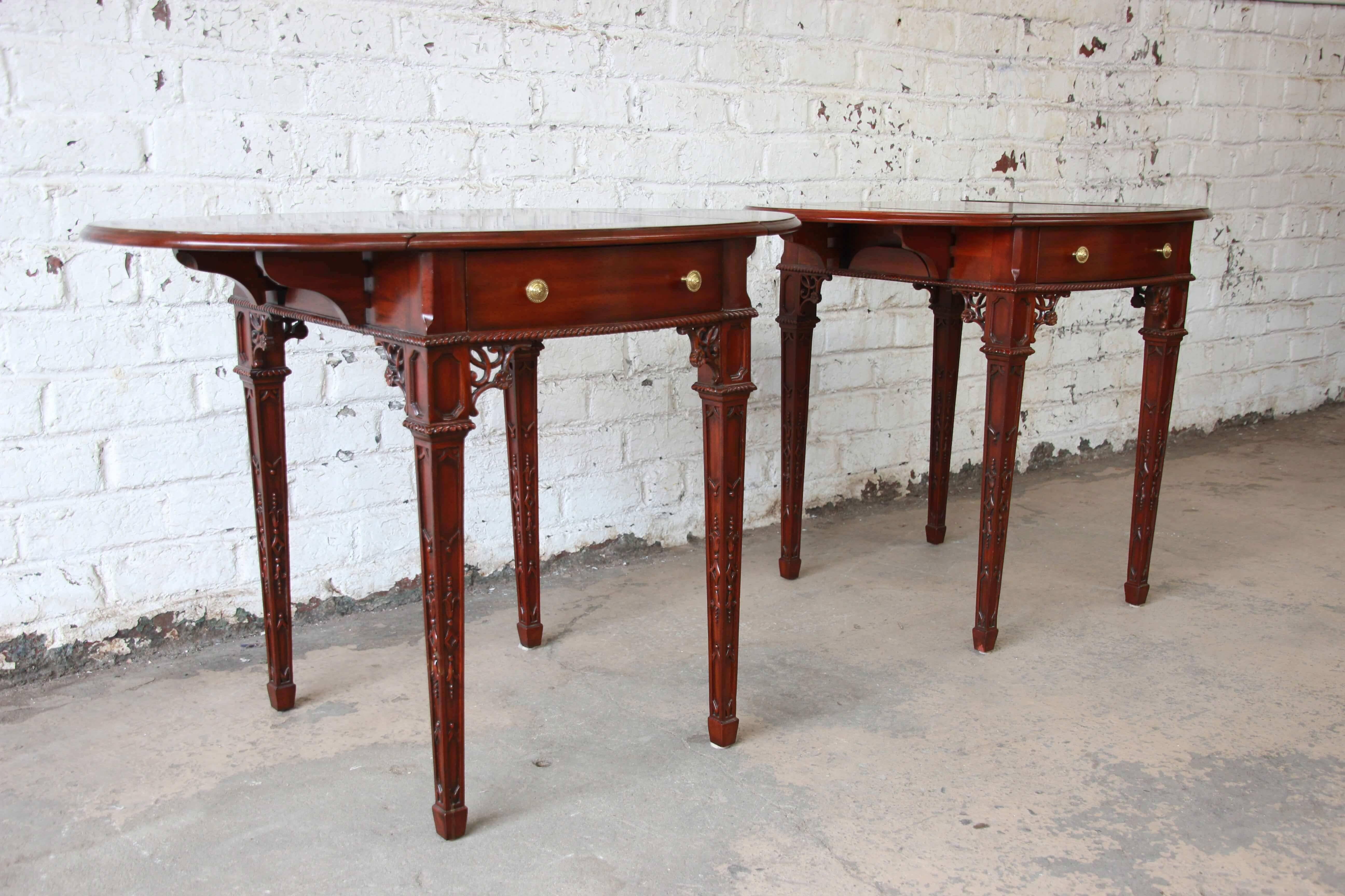 Pair of Mahogany End Tables by Maitland-Smith In Good Condition In South Bend, IN