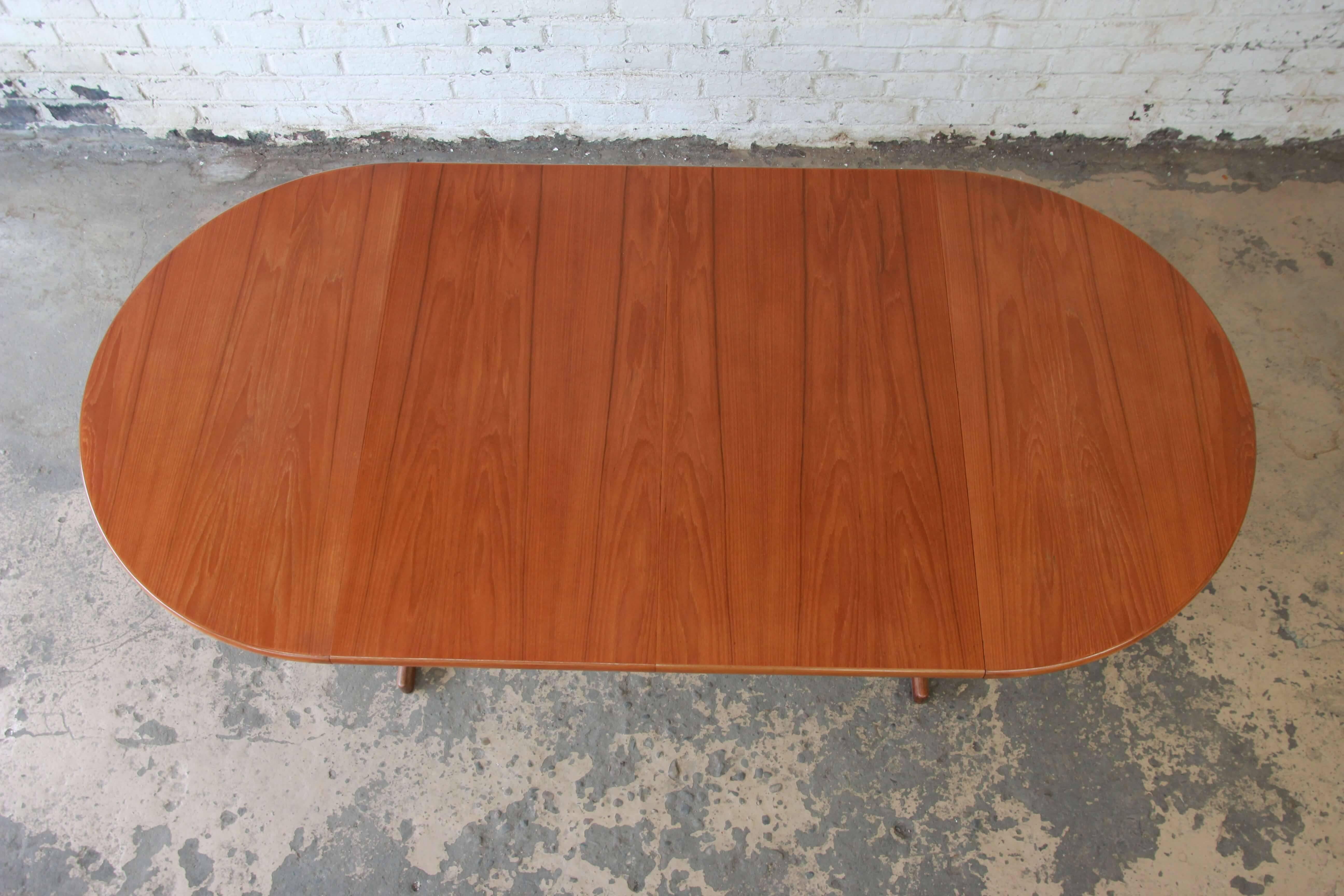 Swedish Modern Teak Extension Dining Table by Karl Erik Ekselius for J.O. Carlss In Good Condition In South Bend, IN