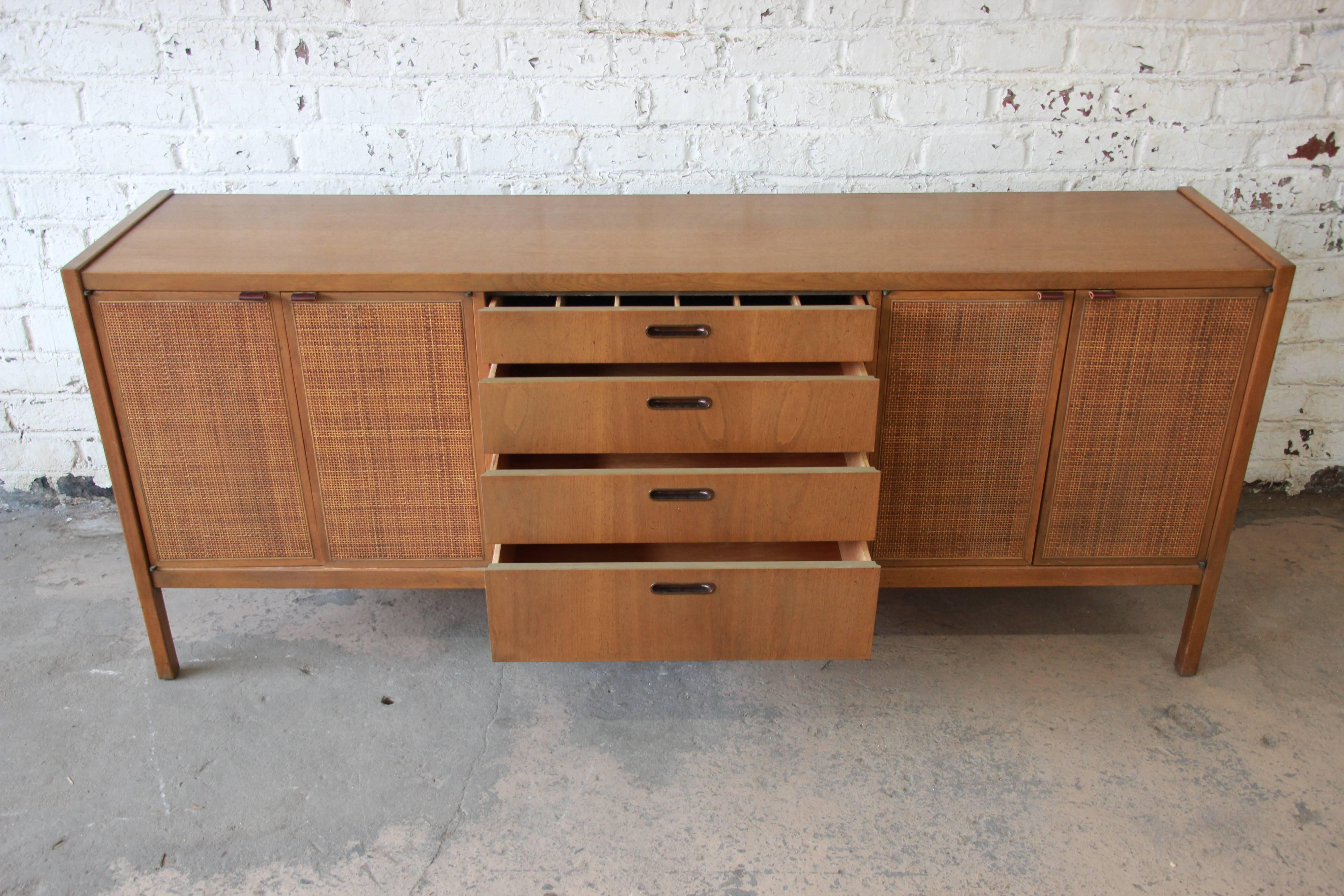Mid-Century Modern Woven Front Credenza by Founders In Good Condition In South Bend, IN