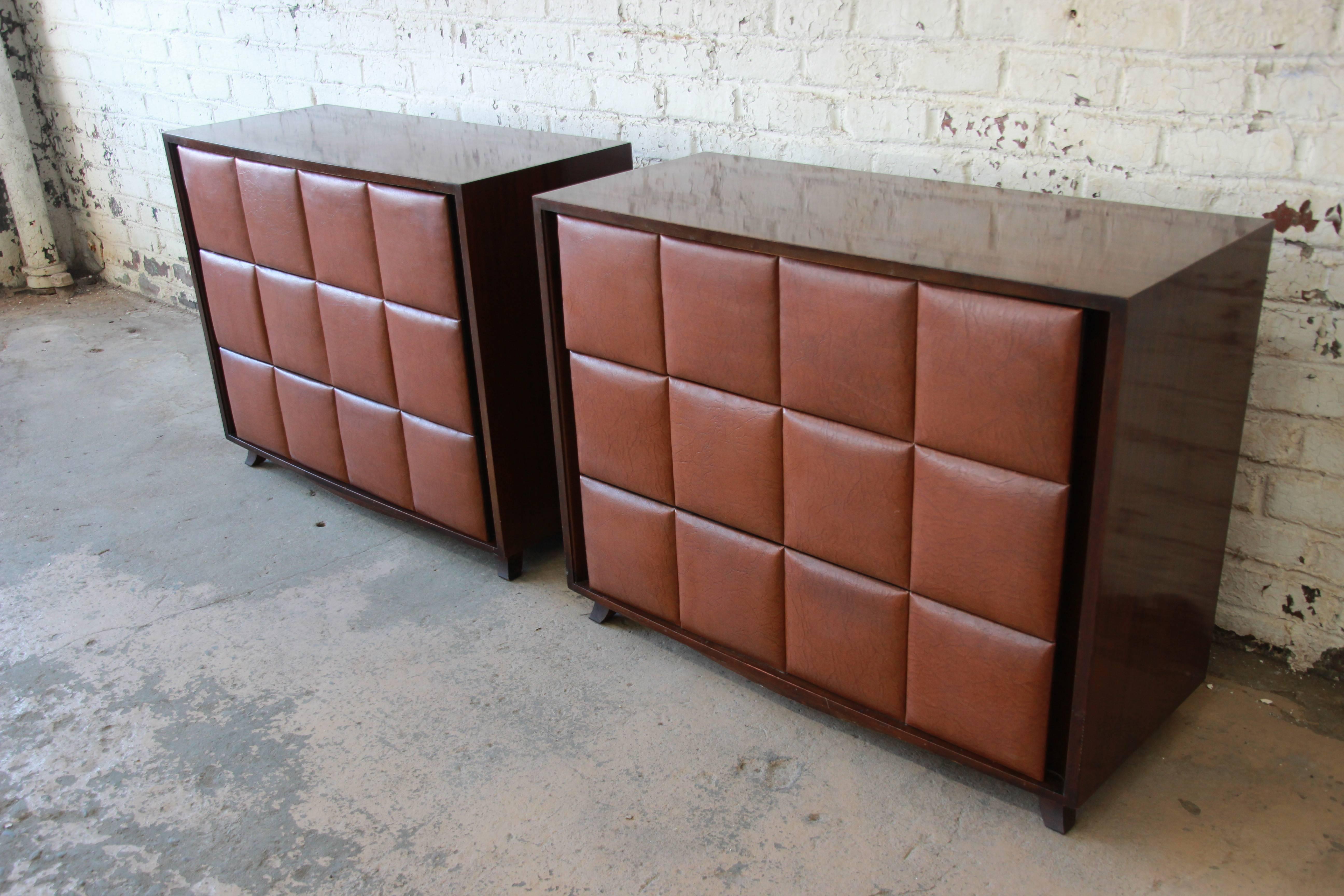 Mid-Century Modern Pair of Gilbert Rohde for Herman Miller Three-Drawer Chests, 1930s