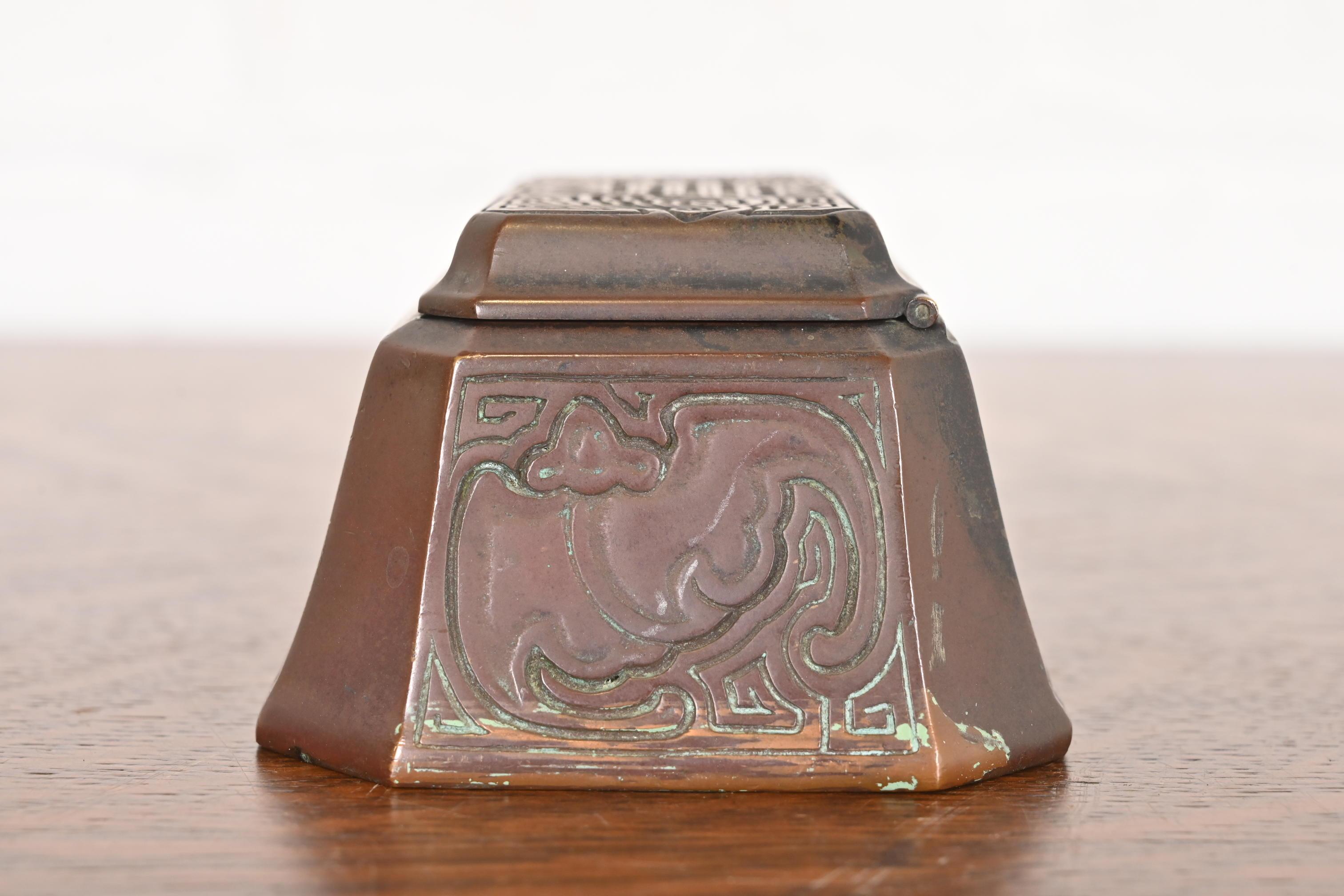 Tiffany Studios New York Chinese Pattern Bronze Stamp Box For Sale 3