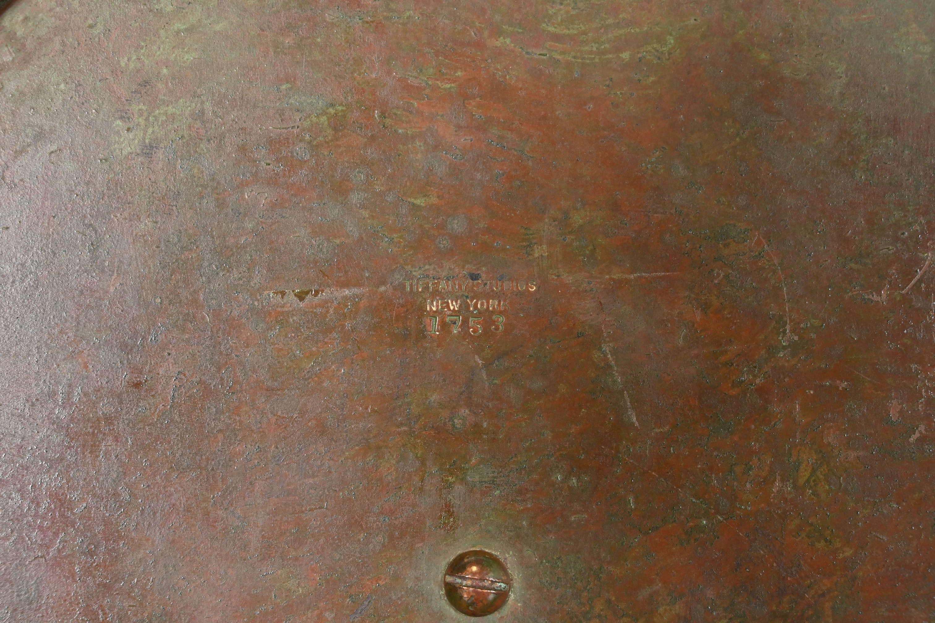 Calamaio in bronzo con motivo cinese di Tiffany Studios in vendita 3