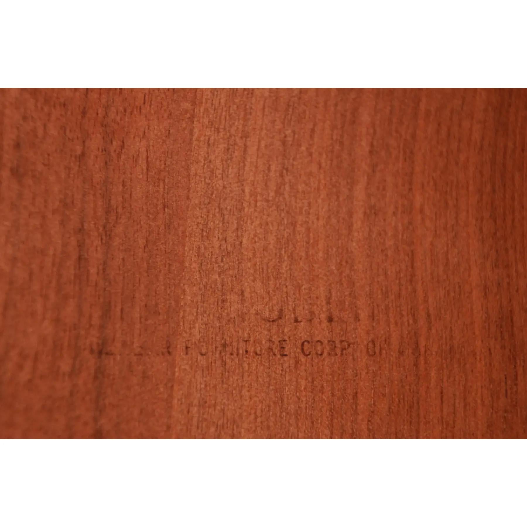 Edward Wormley para Dunbar Janus Collection Mesa de comedor de nogal, recién restaurada en venta 5