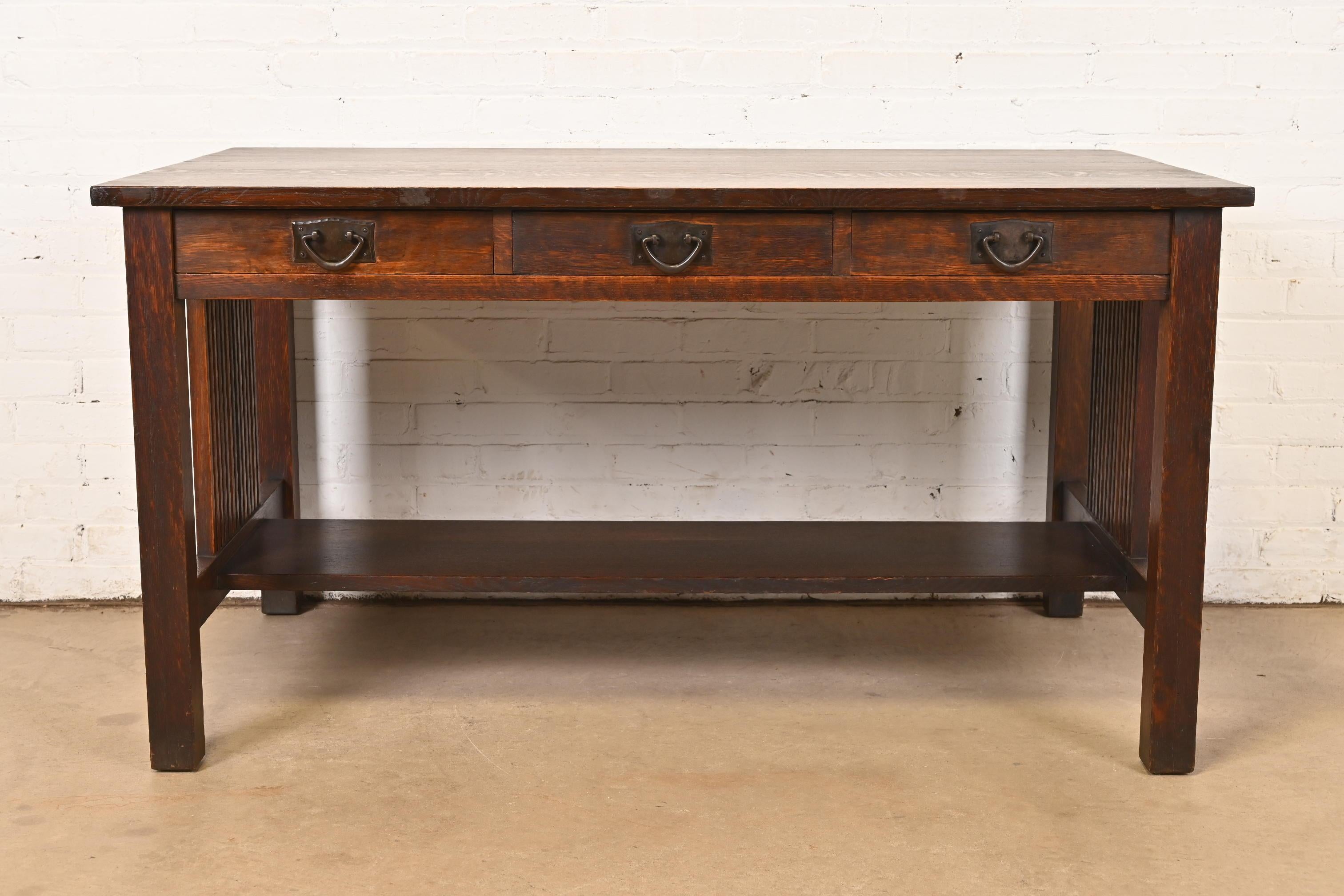 Arts and Crafts Gustav Stickley Mission Oak Arts & Crafts Spindle Writing Desk or Library Table For Sale