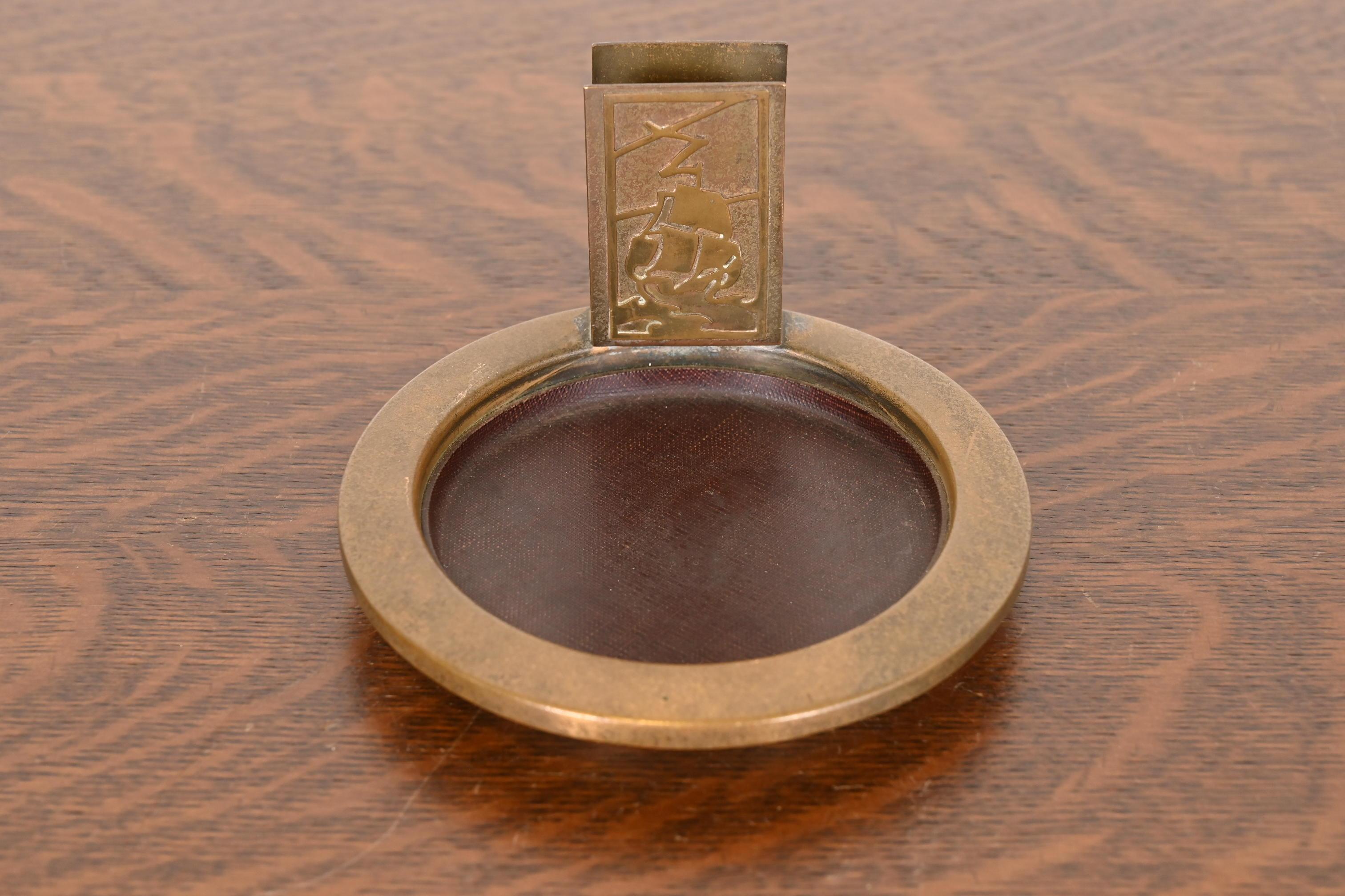 Arts and Crafts A Silver Crest Arts & Crafts Cendrier en bronze avec support pour boîte d'allumettes en vente