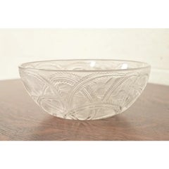 Bol en cristal dépoli Art déco « Pinsons » de Lalique