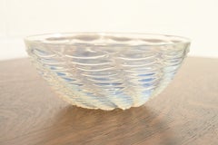 René Lalique "Ondes" Art Deco Opalescent Glass Bowl, 1930s