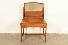 Limbert Antique Mission Oak Arts & Crafts Vanity or Dressing Table, Circa 1910
