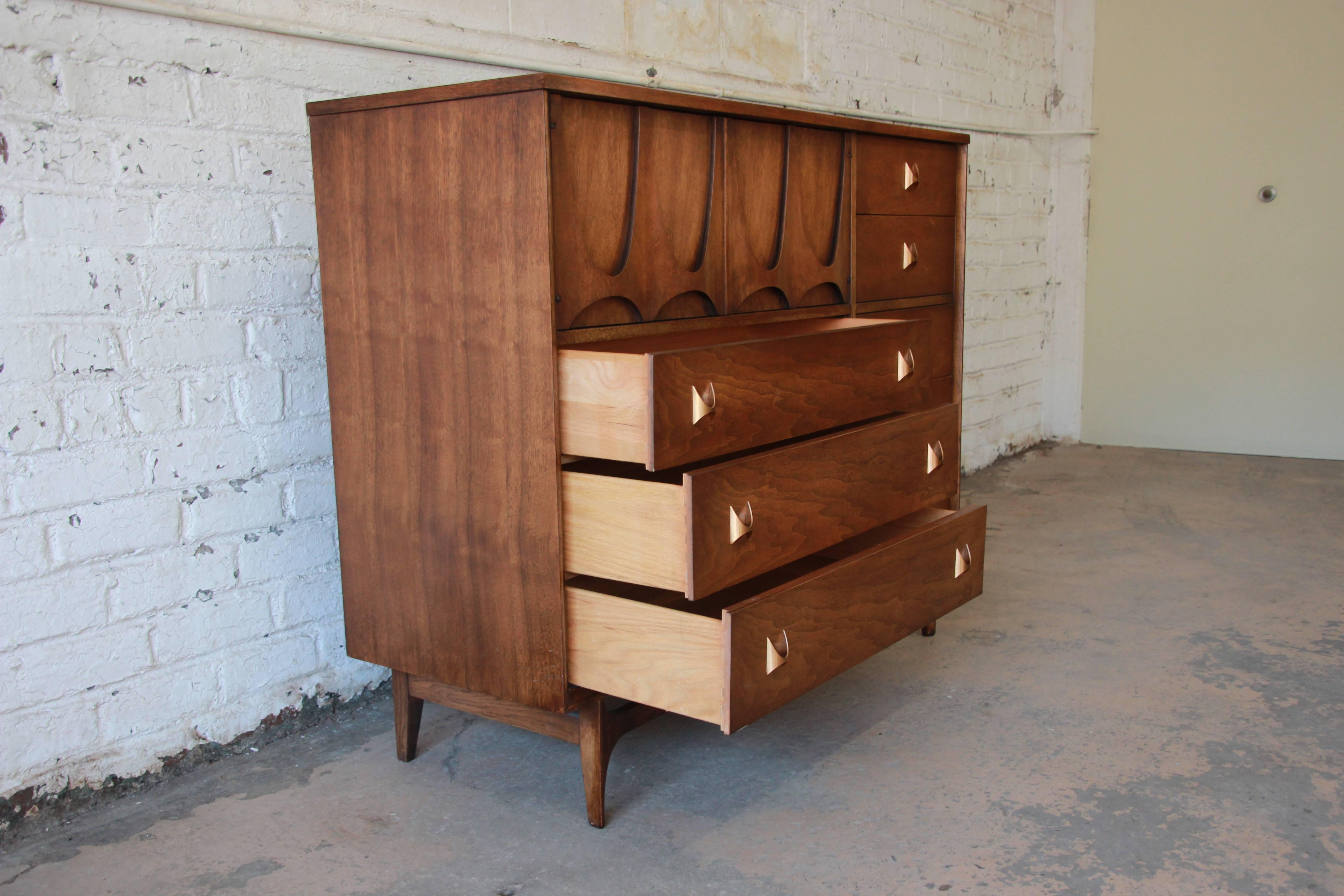 Mid-Century Modern Mid-Century Broyhill Brasilia Magna Dresser Chest