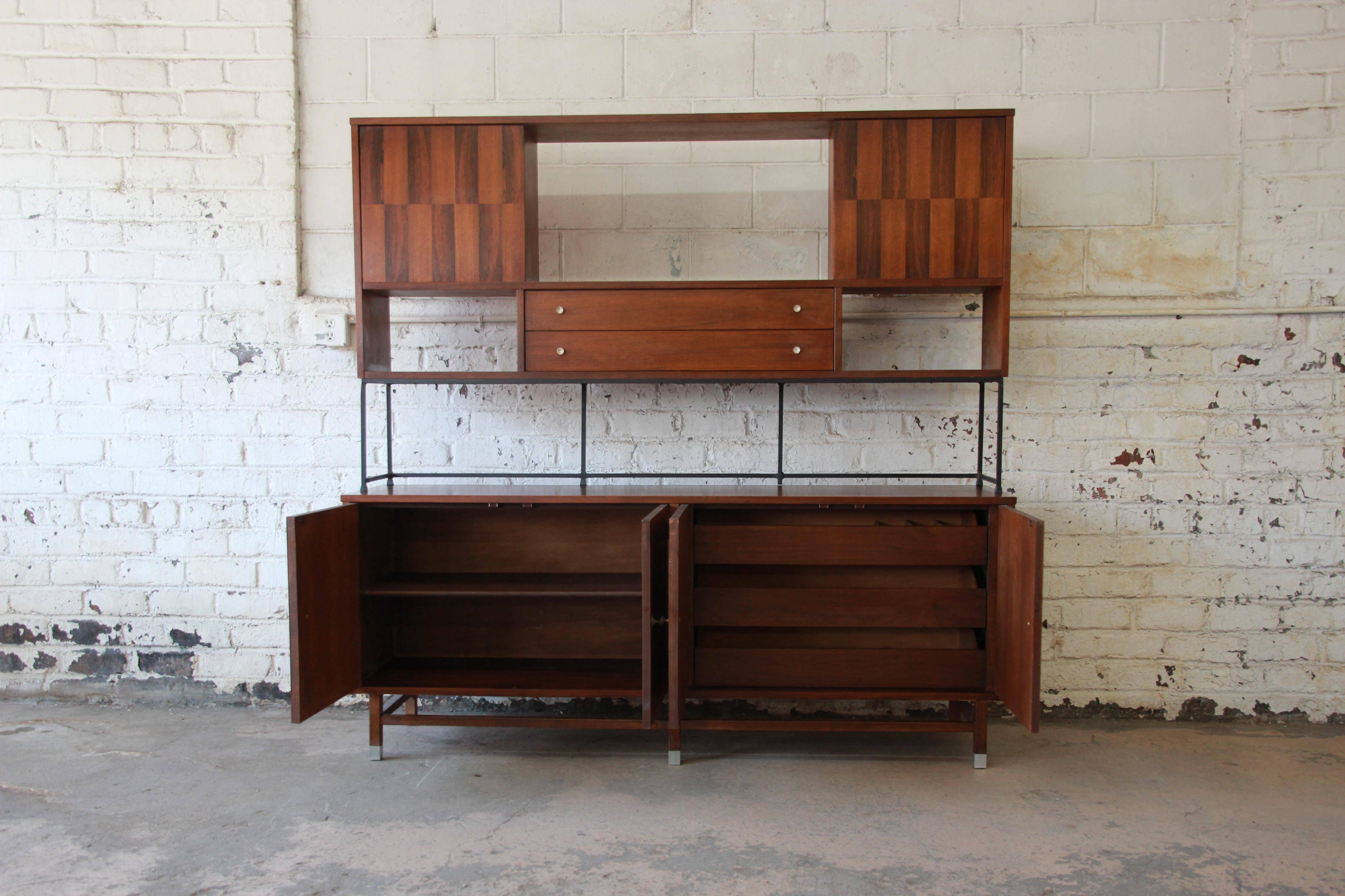 mid century stanley hutch