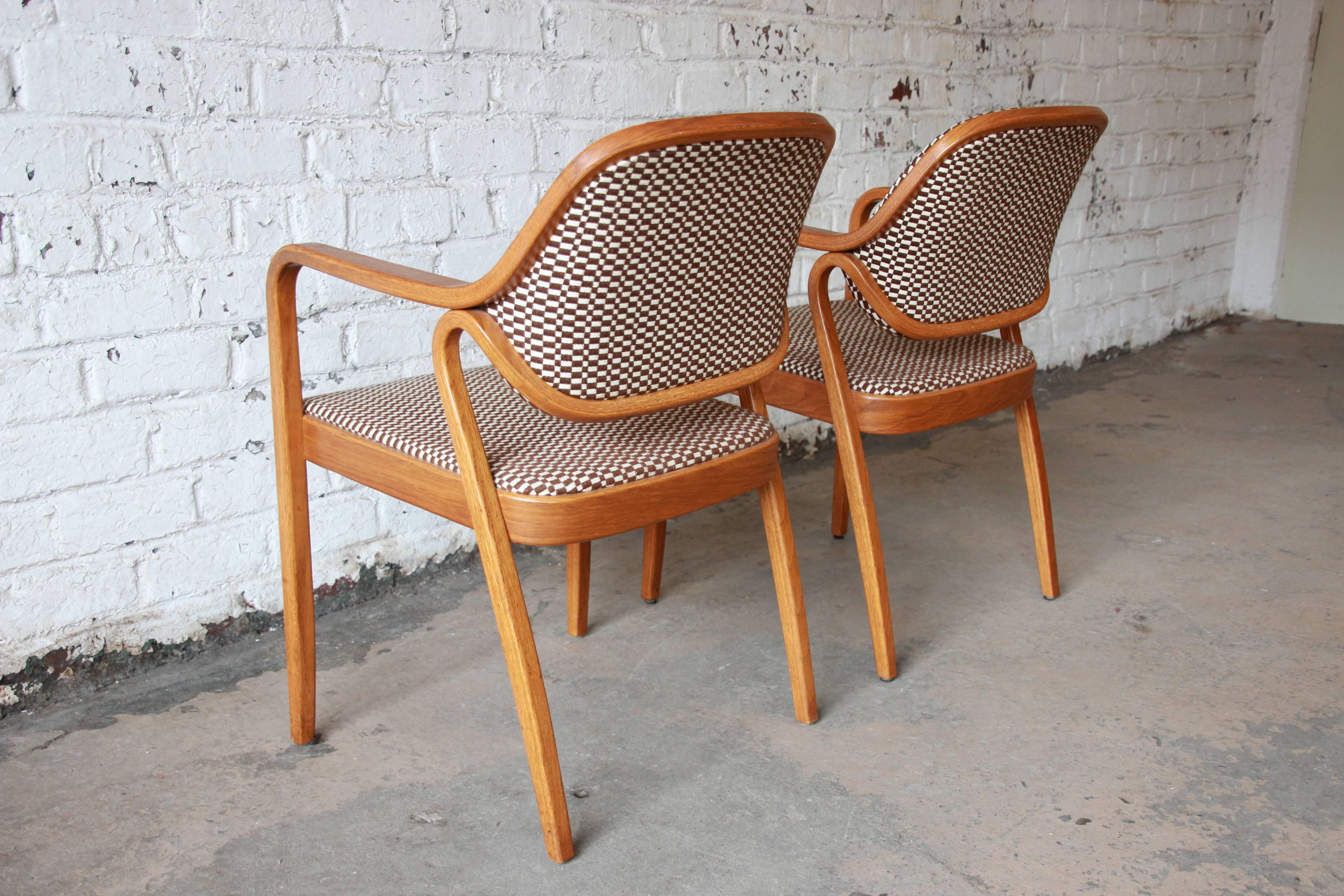 Don Pettit for Knoll International Mid-Century Bentwood Armchairs in Oak, 1979 1