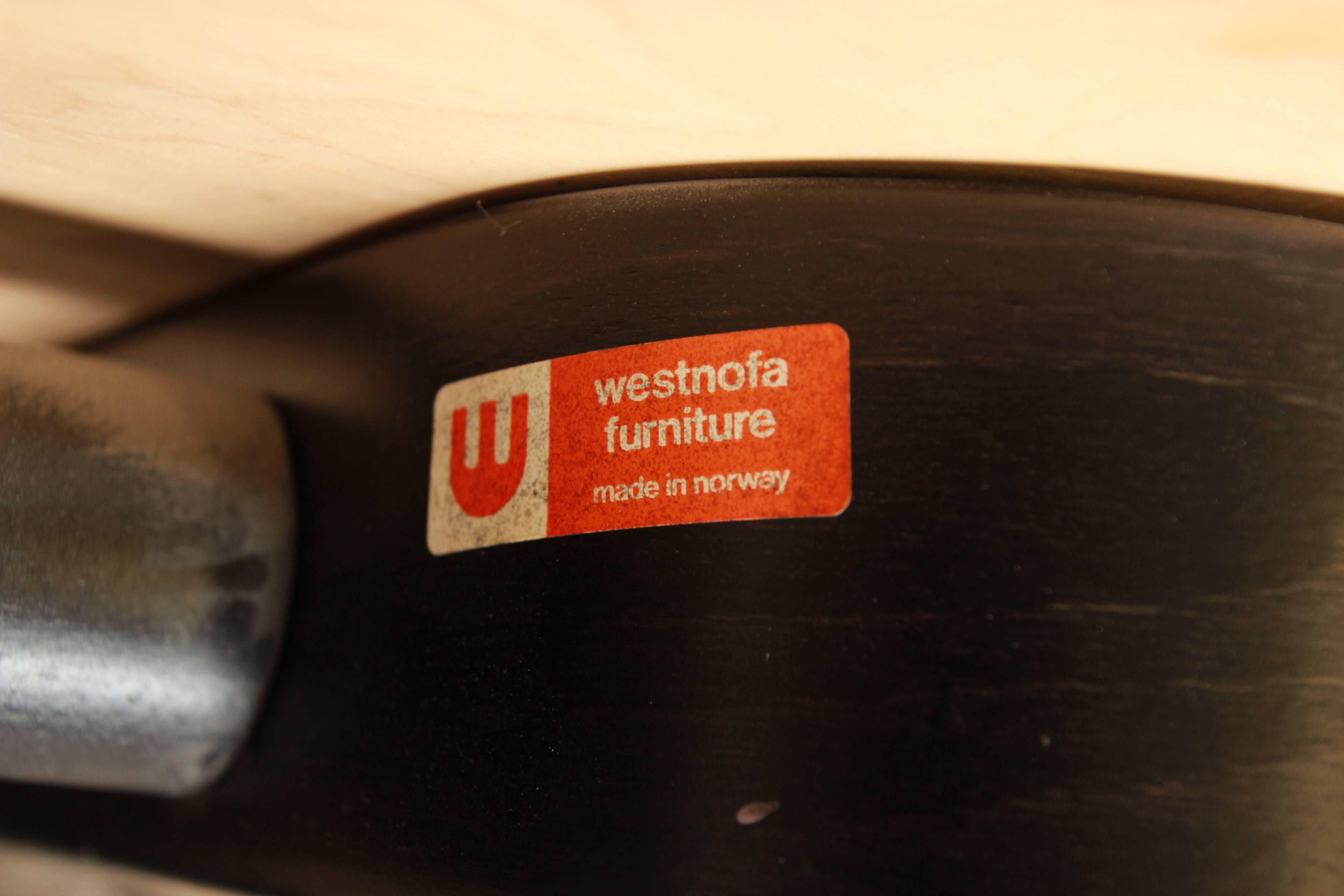 Scandinavian Modern TOTEM Chairs by Torstein Nilsen for Westnofa, Set of Four 3