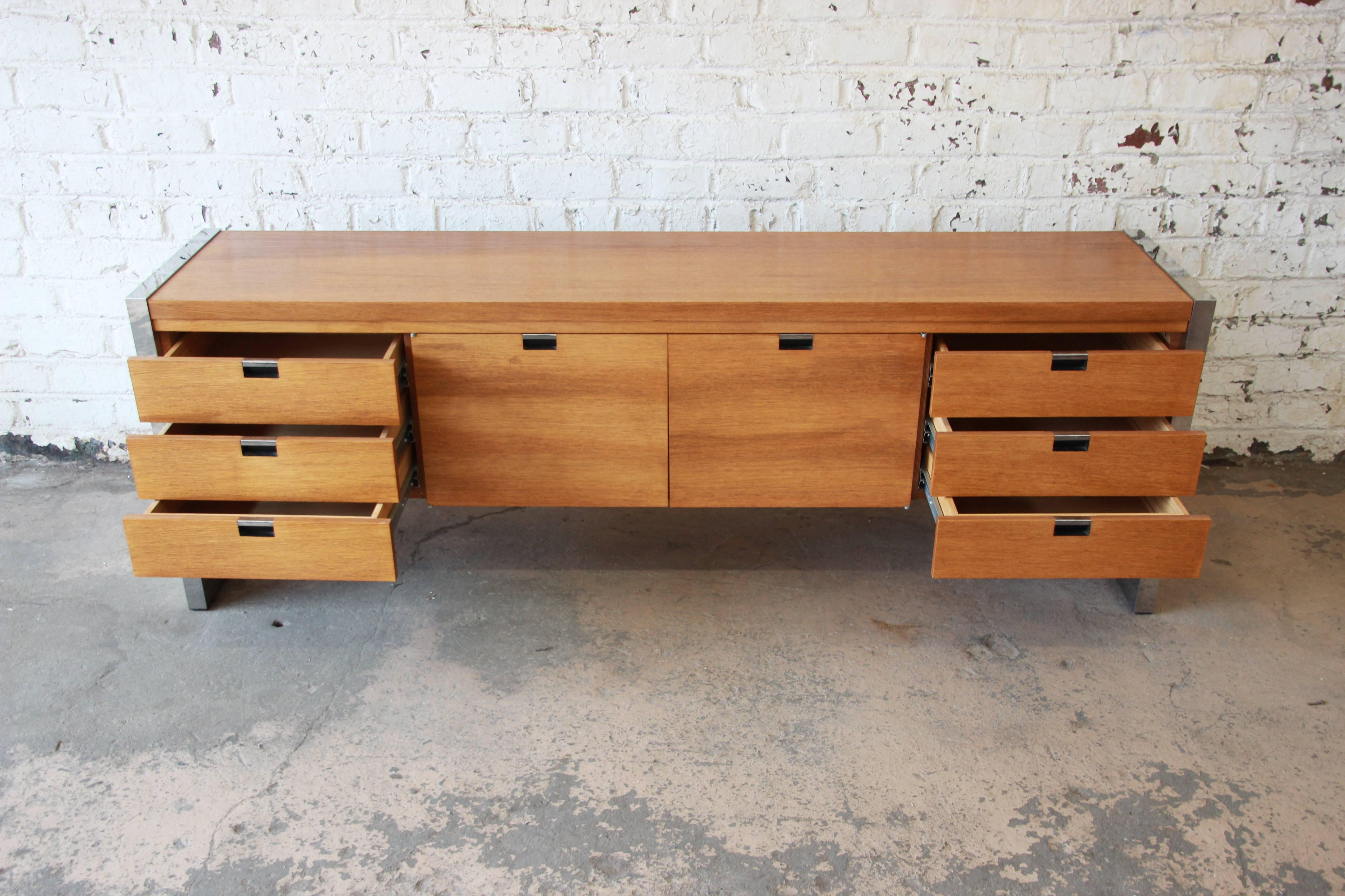 Roger Sprunger for Dunbar Mahogany and Chrome Executive Credenza In Good Condition In South Bend, IN