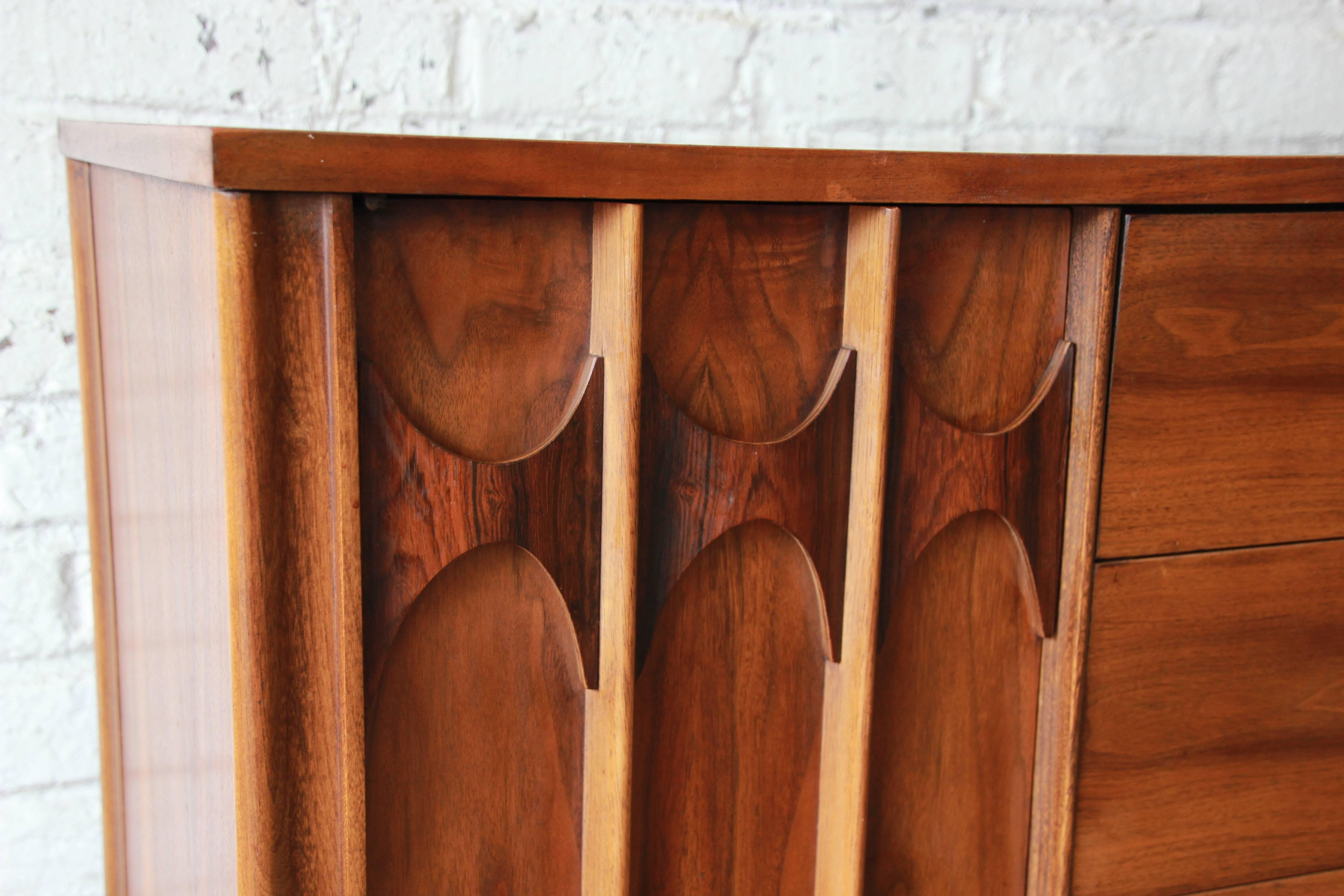 Kent Coffey Perspecta Walnut and Rosewood Twelve-Drawer Mid-Century Credenza In Good Condition In South Bend, IN