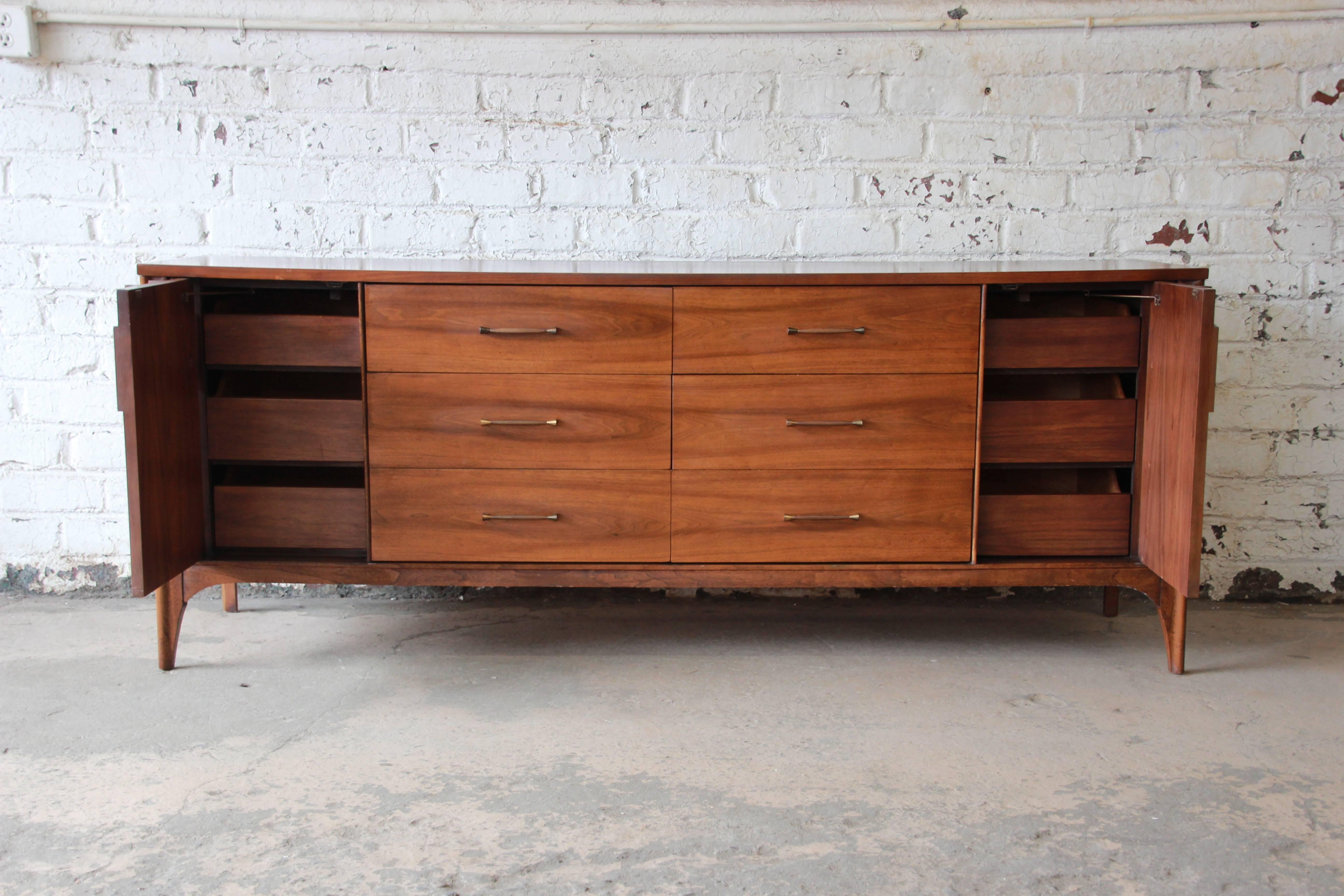 Mid-Century Modern Kent Coffey Perspecta Walnut and Rosewood Twelve-Drawer Mid-Century Credenza