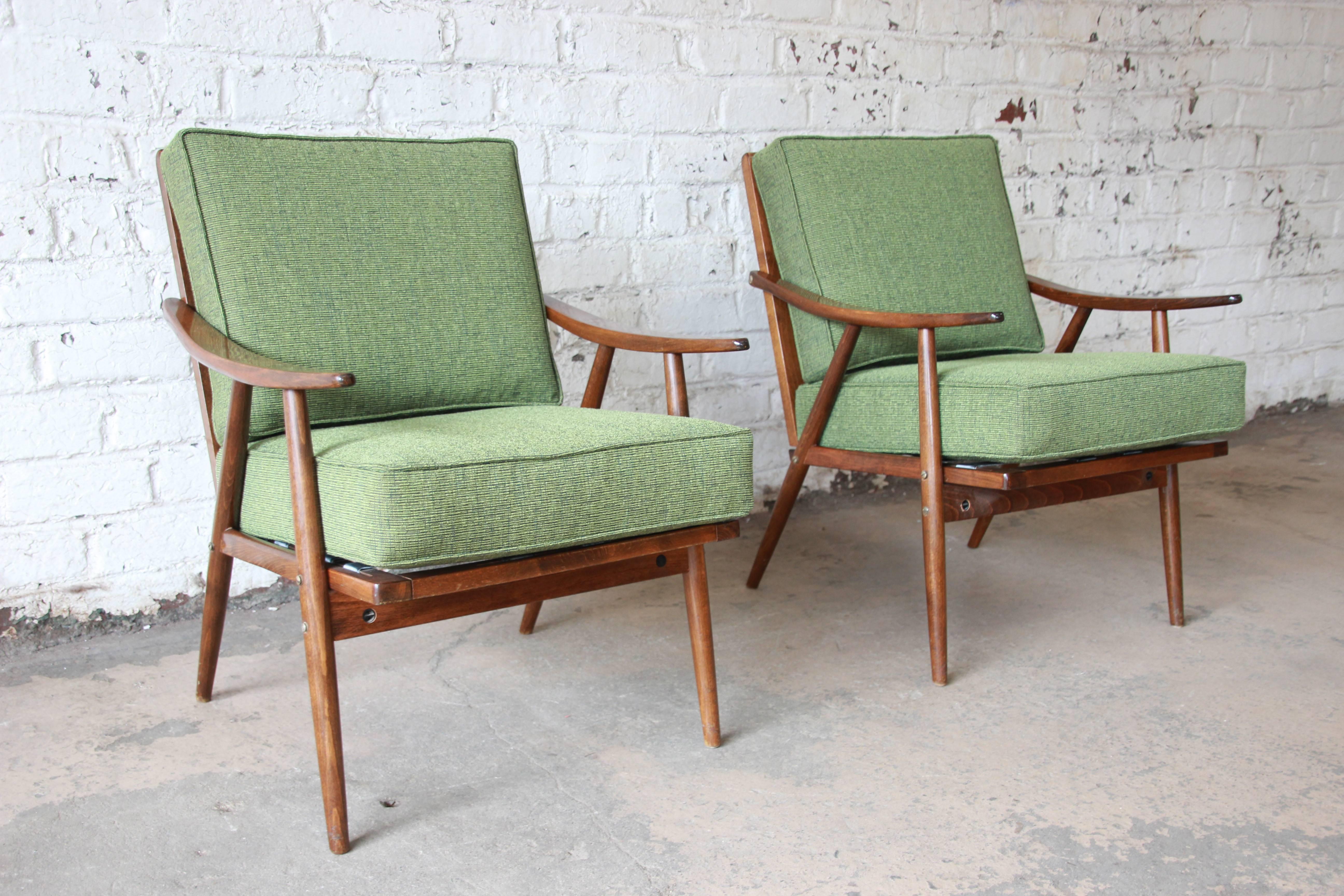 Pair of Mid-Century Modern Walnut Lounge Chairs by Ligna, circa 1950 In Good Condition In South Bend, IN