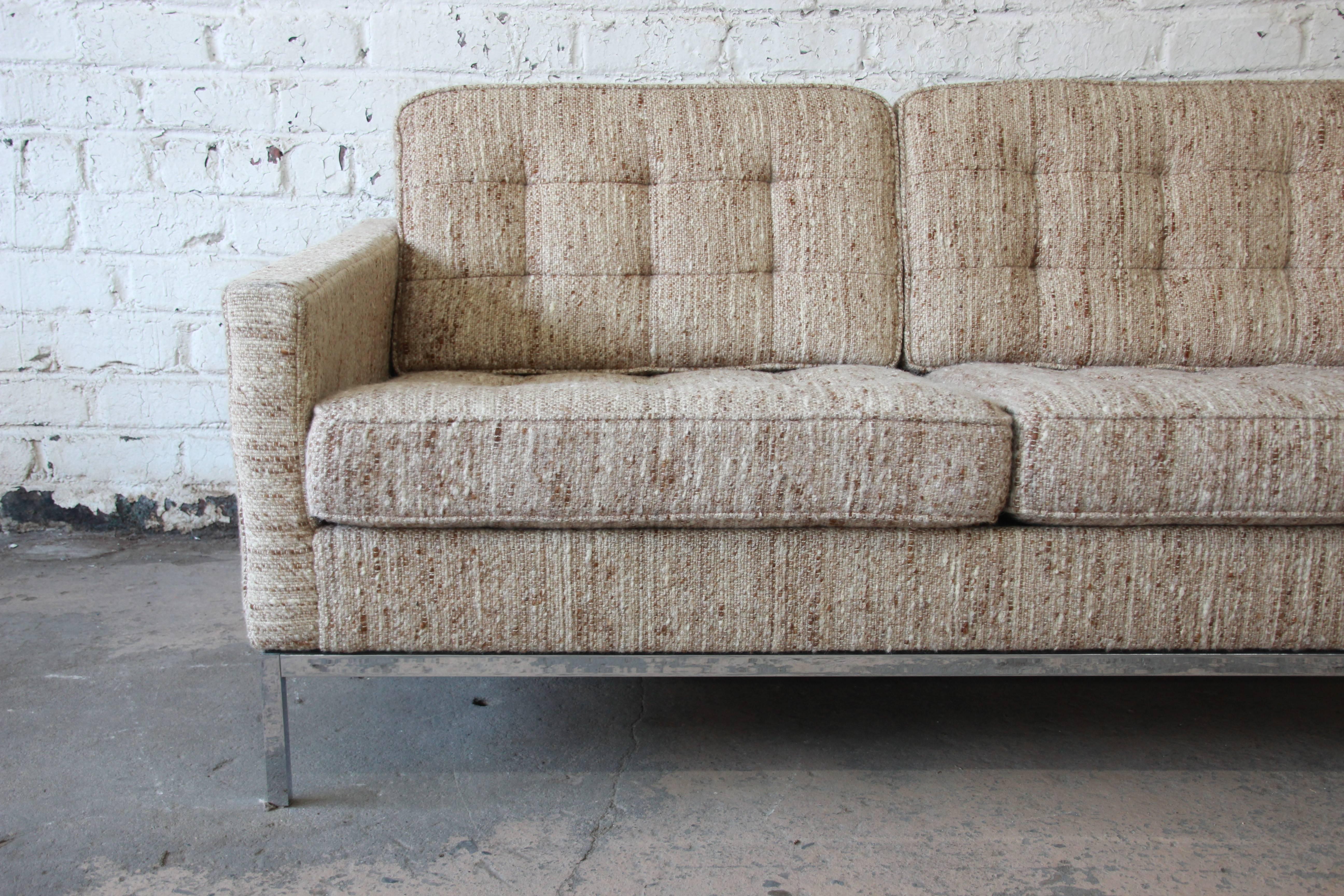 Florence Knoll Loveseat Sofa for Knoll International, 1977 In Good Condition In South Bend, IN