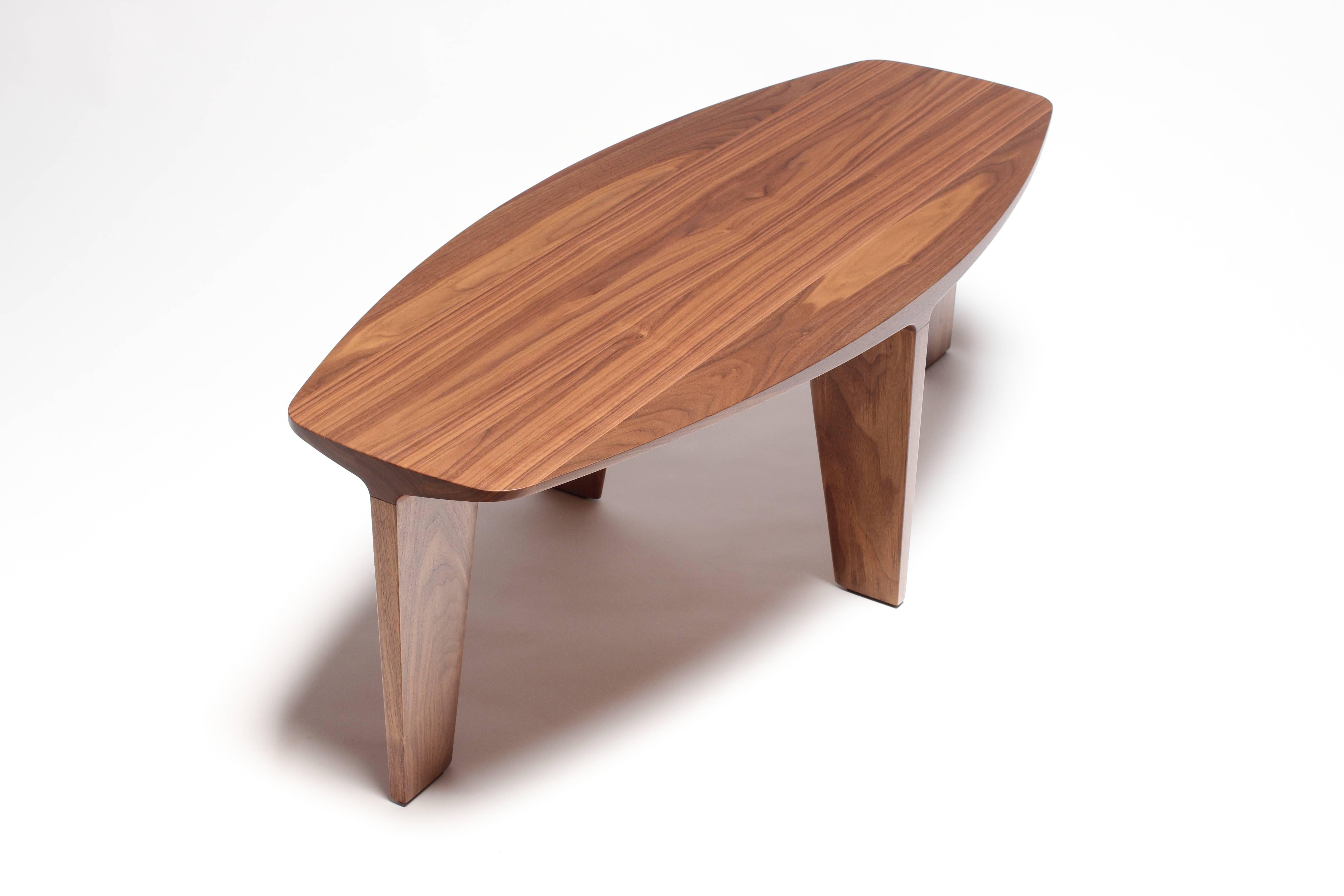Contemporary Keels Coffee Table in Walnut 