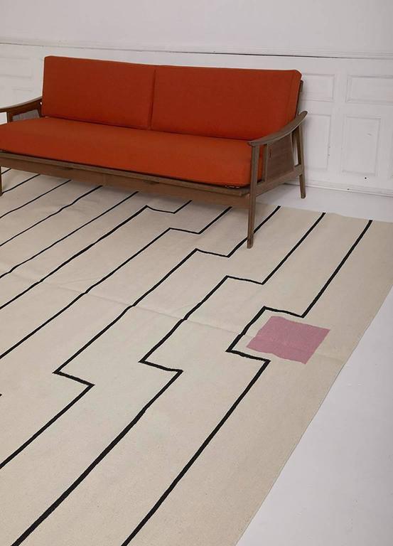 Hand-Woven Aelfie Tabitha Striped Modern Dhurrie/Kilim Pink White Rug Carpet 5x8  For Sale