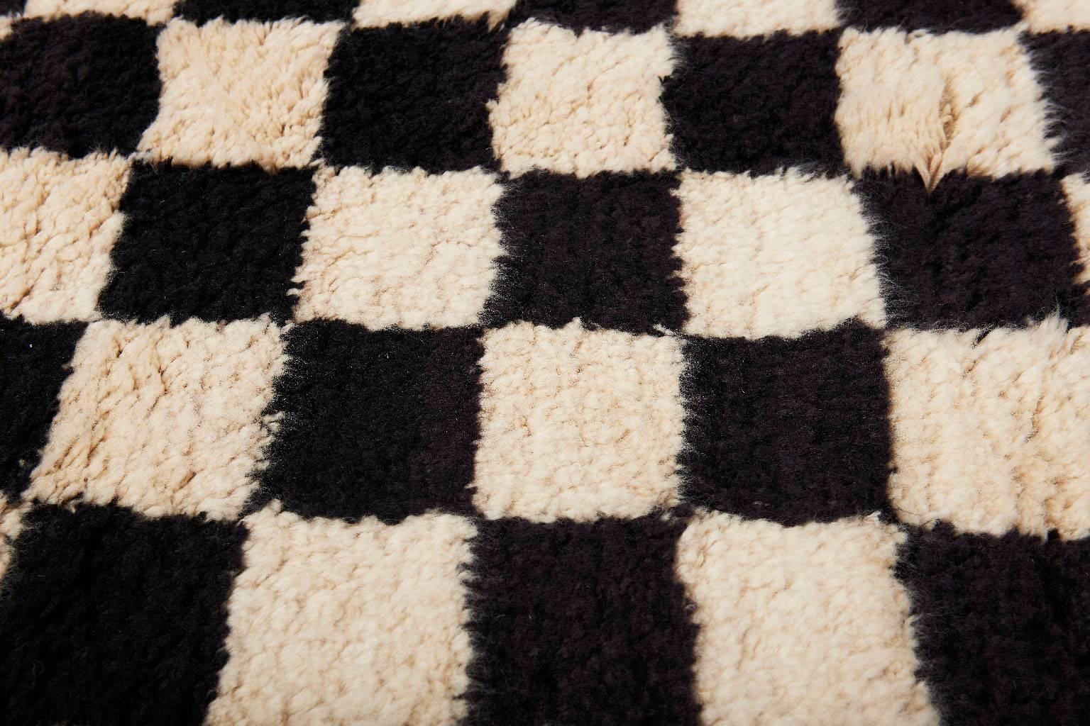Modern Aelfie Checkerboard Shag Hand-Knotted Rug Carpet  For Sale