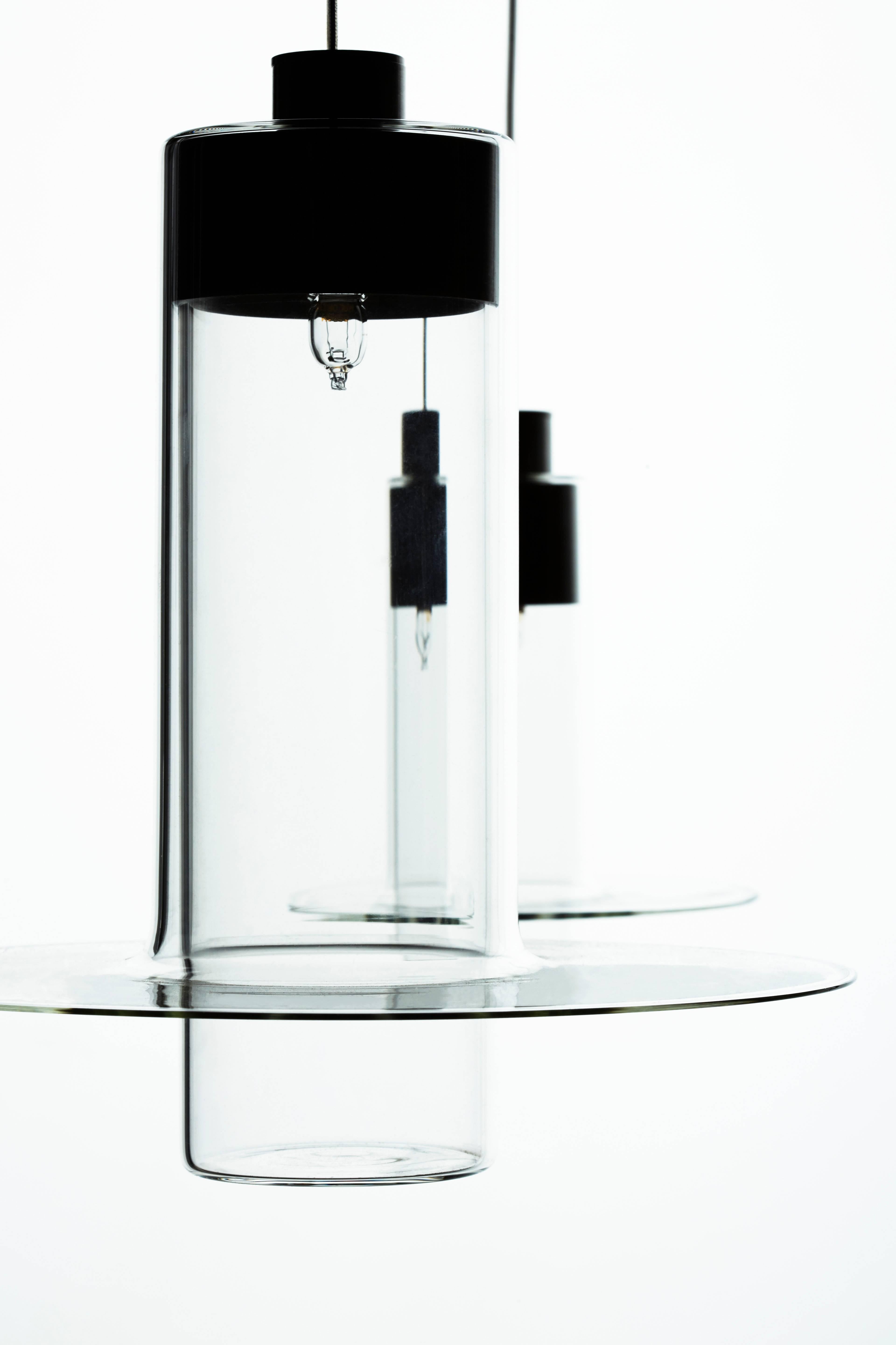 Sleeve Large (S2) von John Pawson - Pendelleuchte aus mundgeblasenem Glas im Zustand „Neu“ im Angebot in London, GB