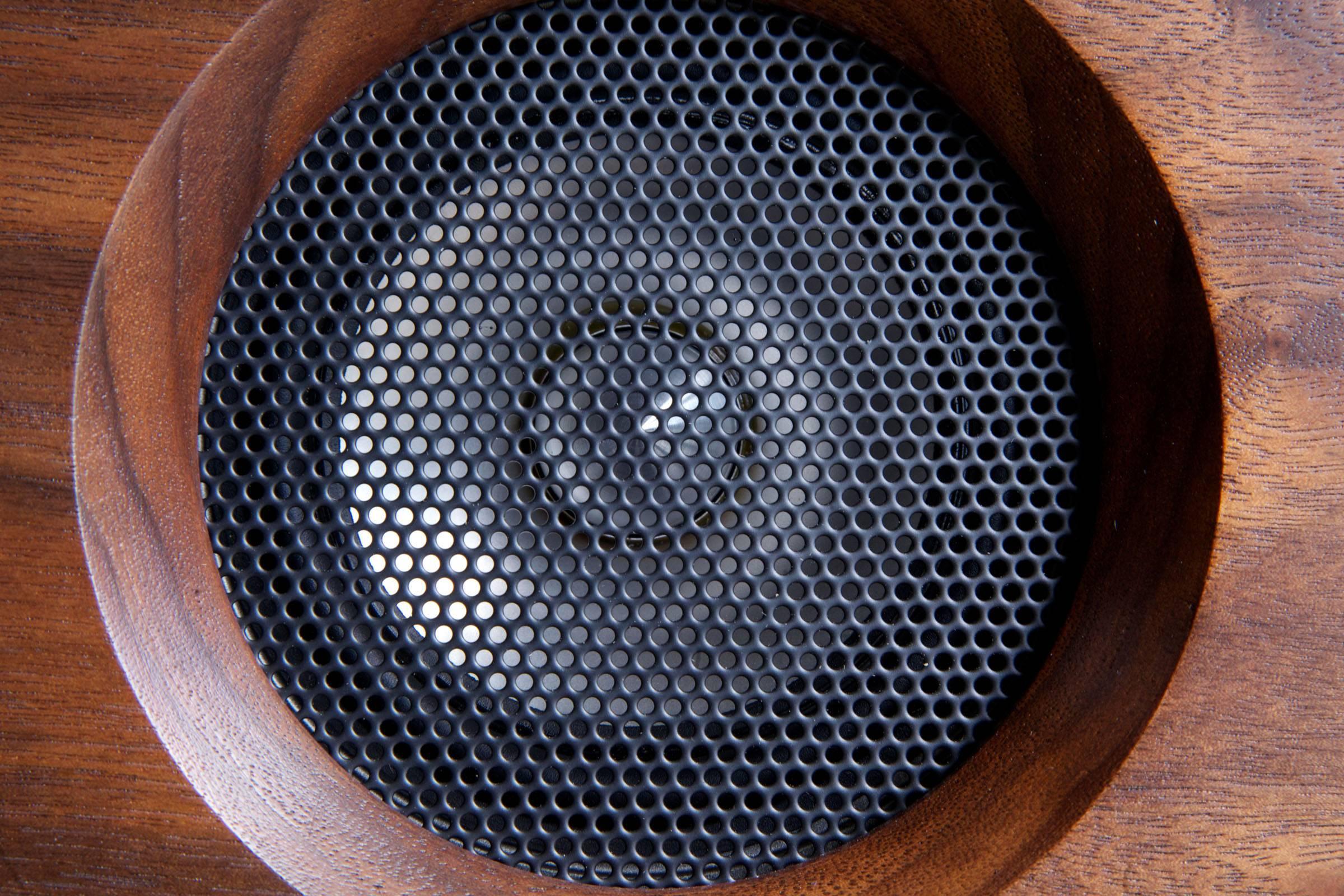 Tabletop HiFi Speaker Glacier White Cabinet with Natural Walnut Speaker Front 6