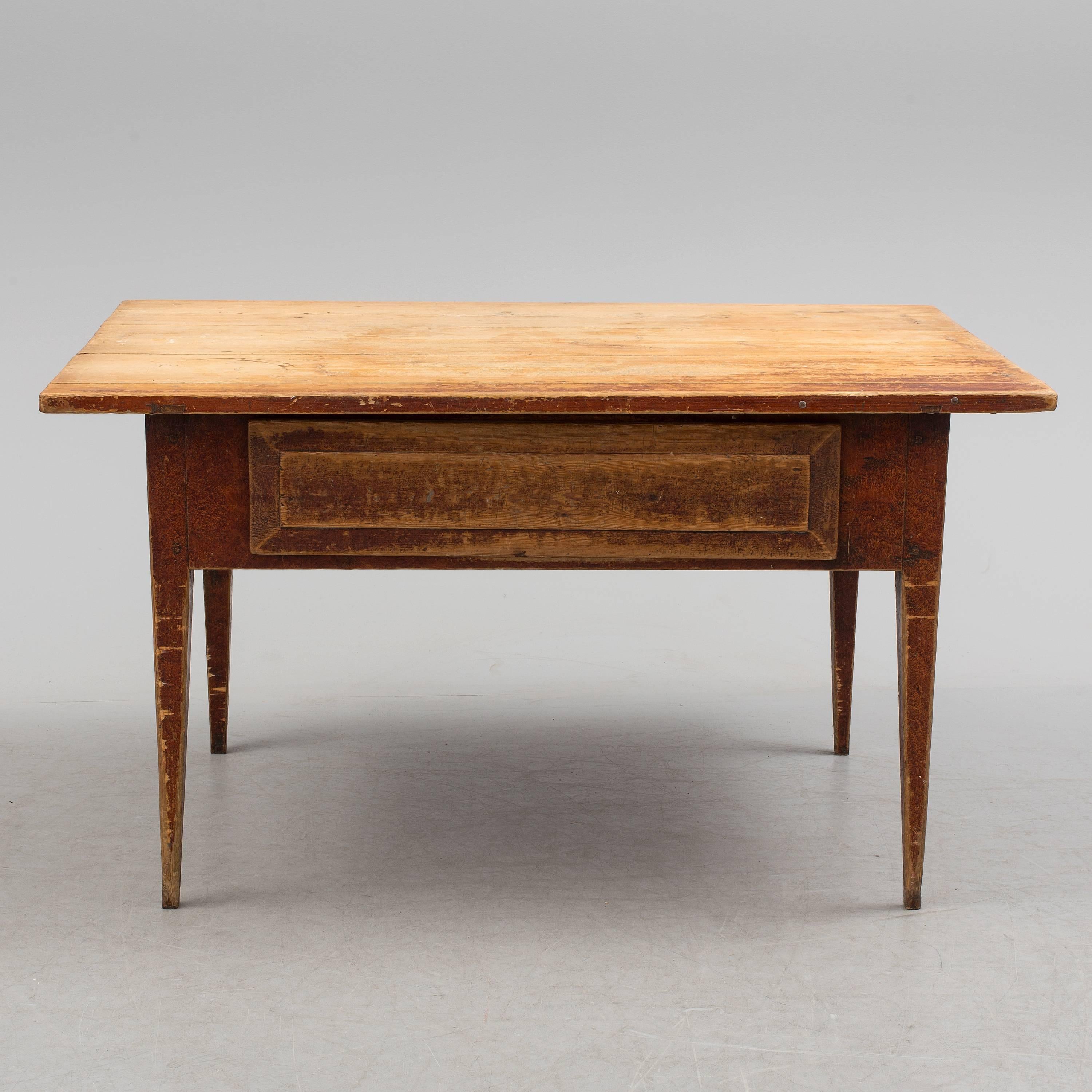 Swedish Folk Art table with large drawer and old patina, from mid-18th century.