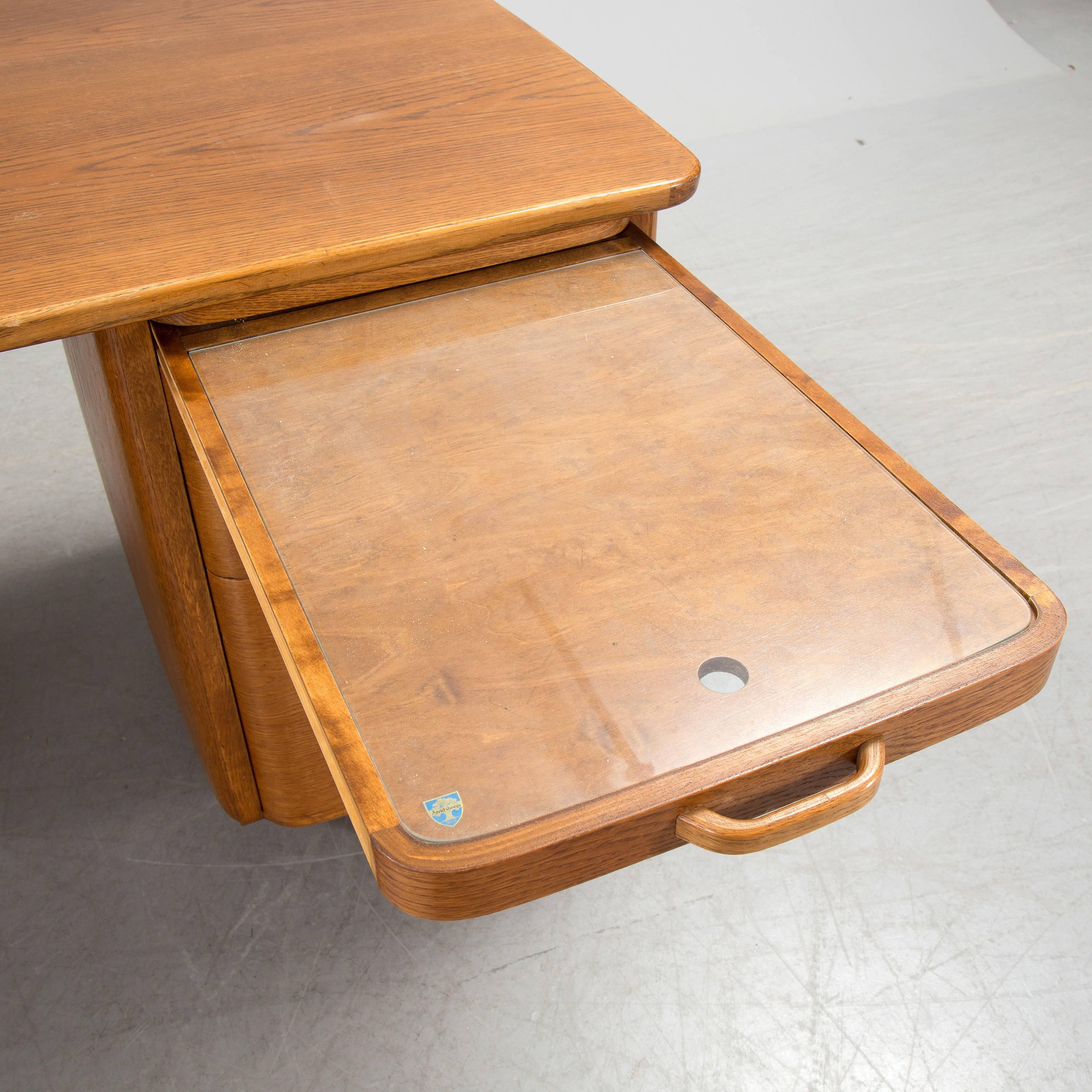 Swedish Art Deco Desk and Swivel Chair by Gunnar Ericsson for Facit Atvidaberg 1