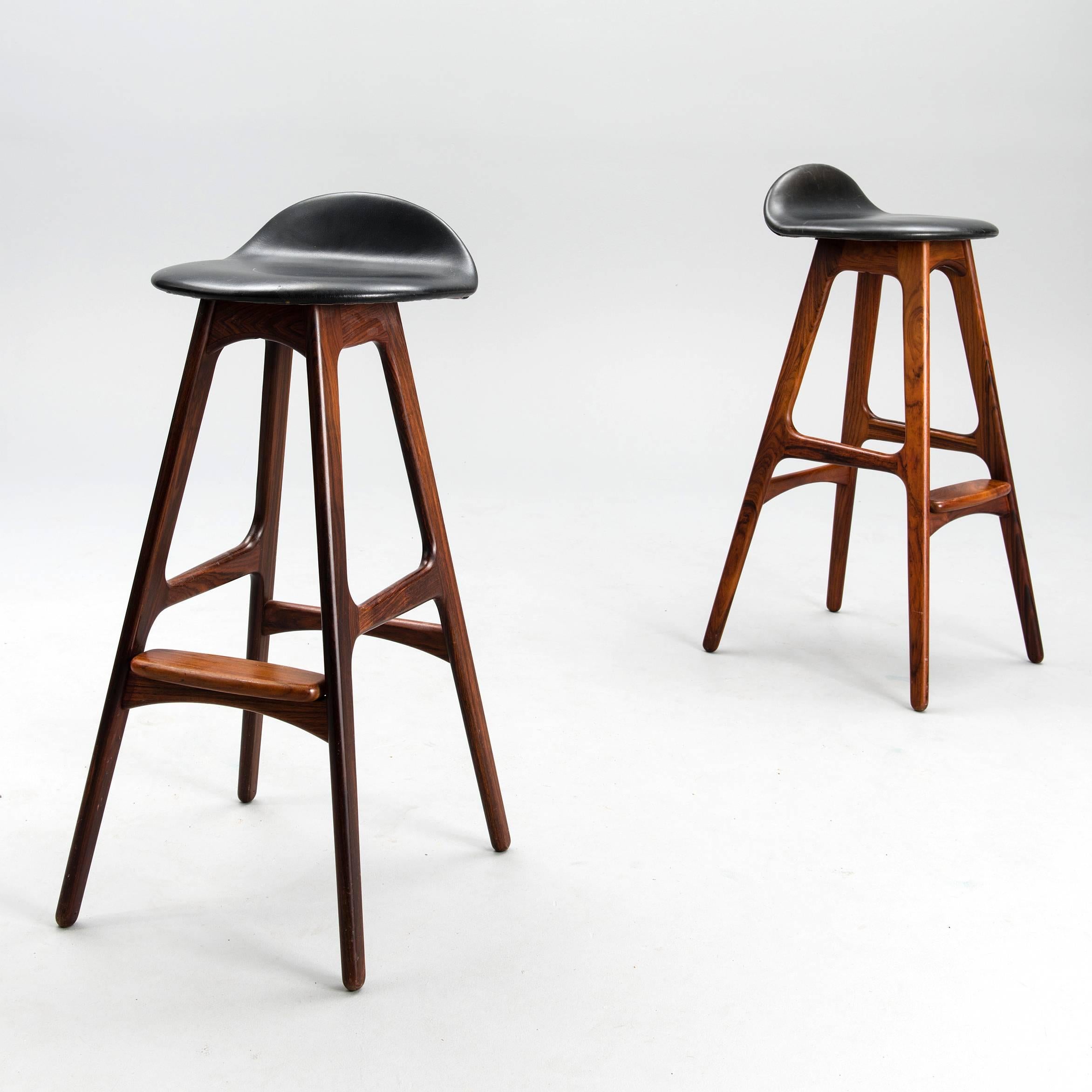 Scandinavian Modern Pair of Rosewood and Leather Bar Stools by Erik Buch
