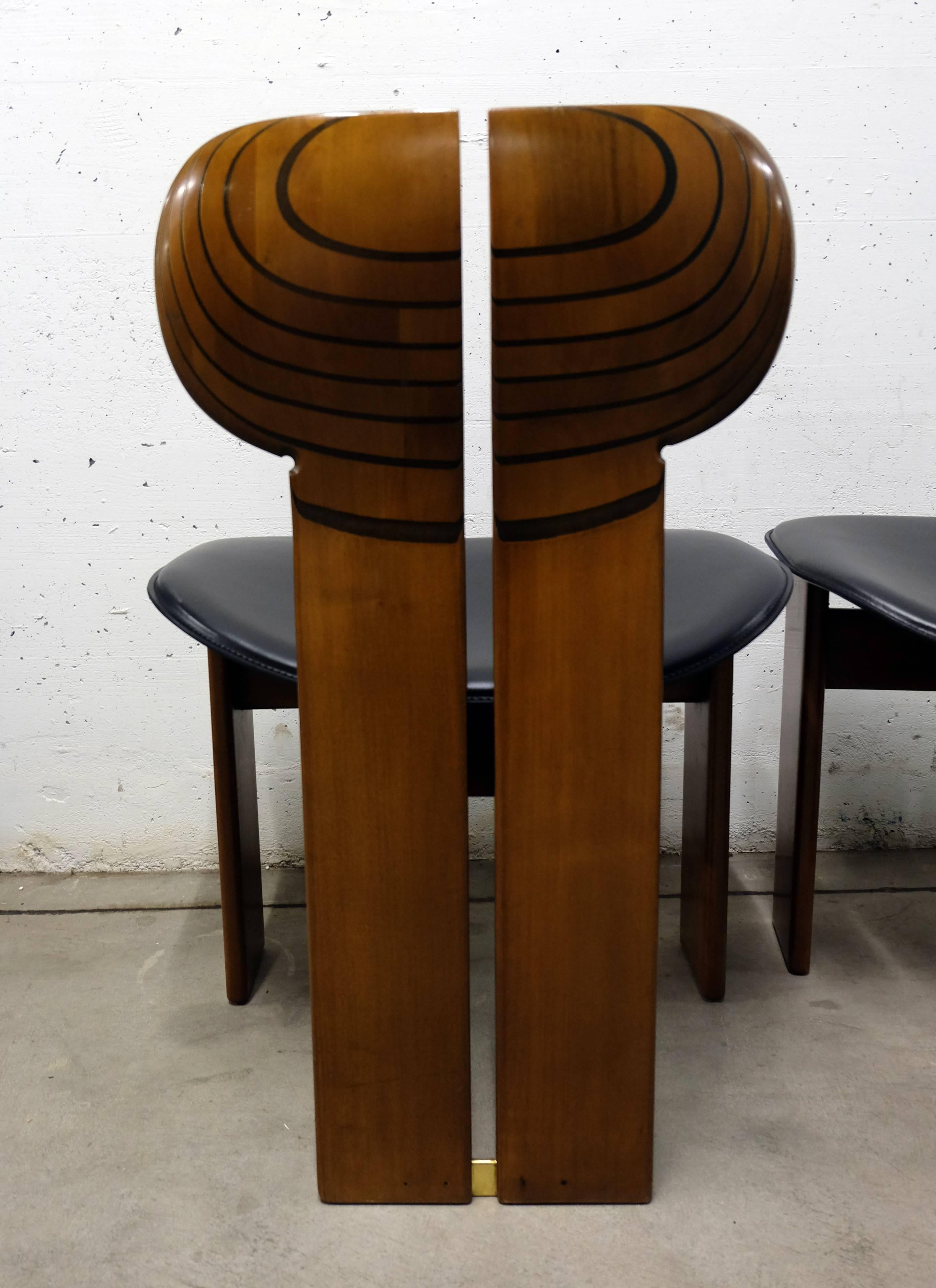 Mid-Century Modern Pair of Africa Chairs by Afra and Tobia Scarpa, Maxalto Artona Series For Sale