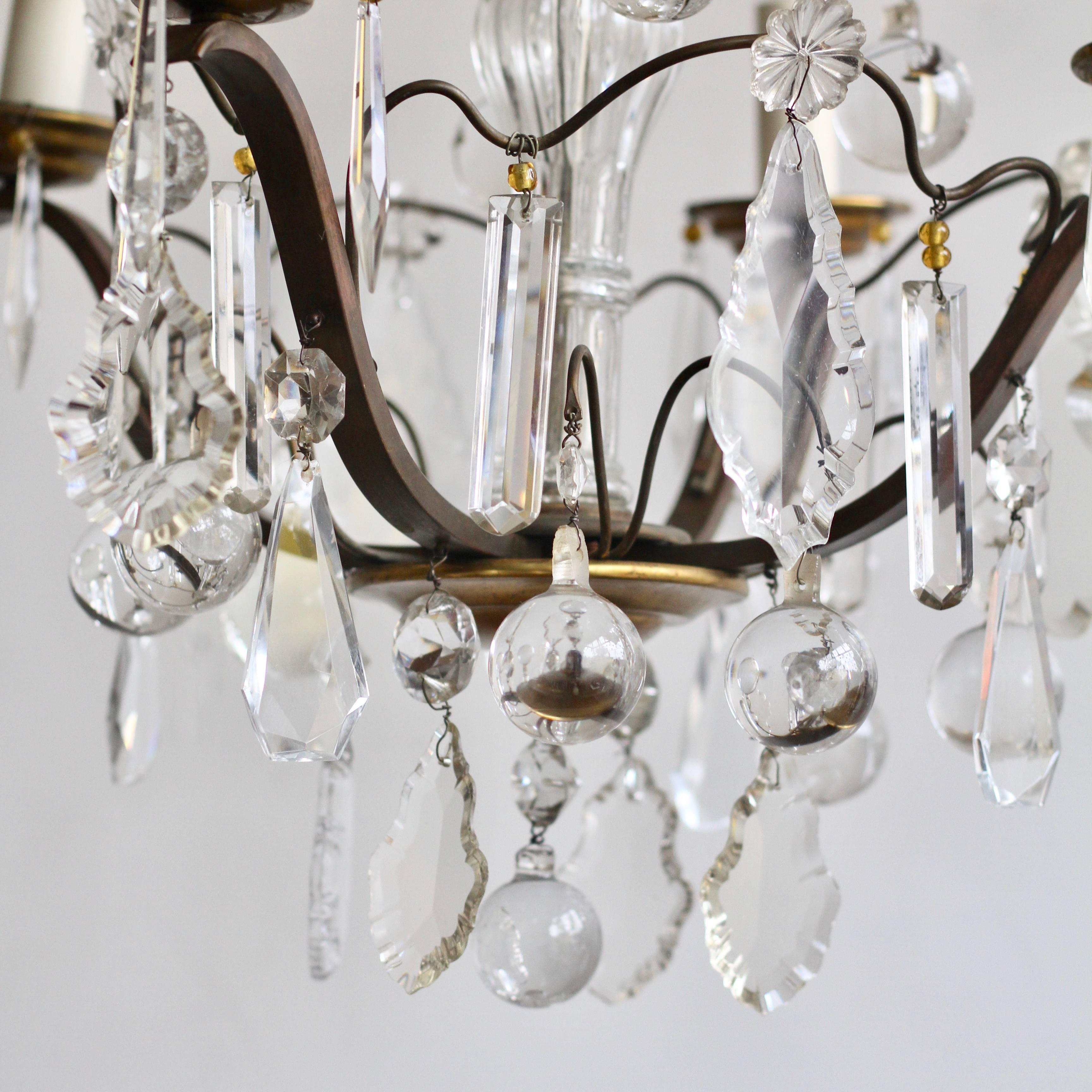 French Early 20th Century Louis XIV Style Chandelier with Original Crystal For Sale