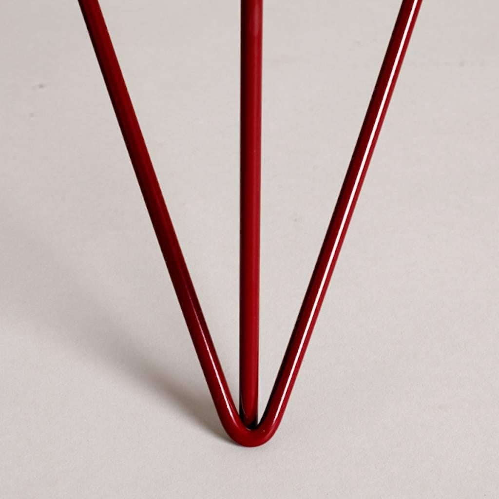 Mesa de entrada o comedor de exterior de teca Base de acero con revestimiento de polvo inspirada en el siglo XX Estadounidense en venta