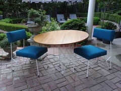 Tavolo da pranzo o da ingresso in teak per esterni con base in acciaio verniciato a polvere di ispirazione Mid-Century