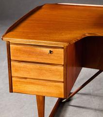 Boomerang Desk in Teak by Peter Løvig Nielsen for Hedensted Møbelfabrik