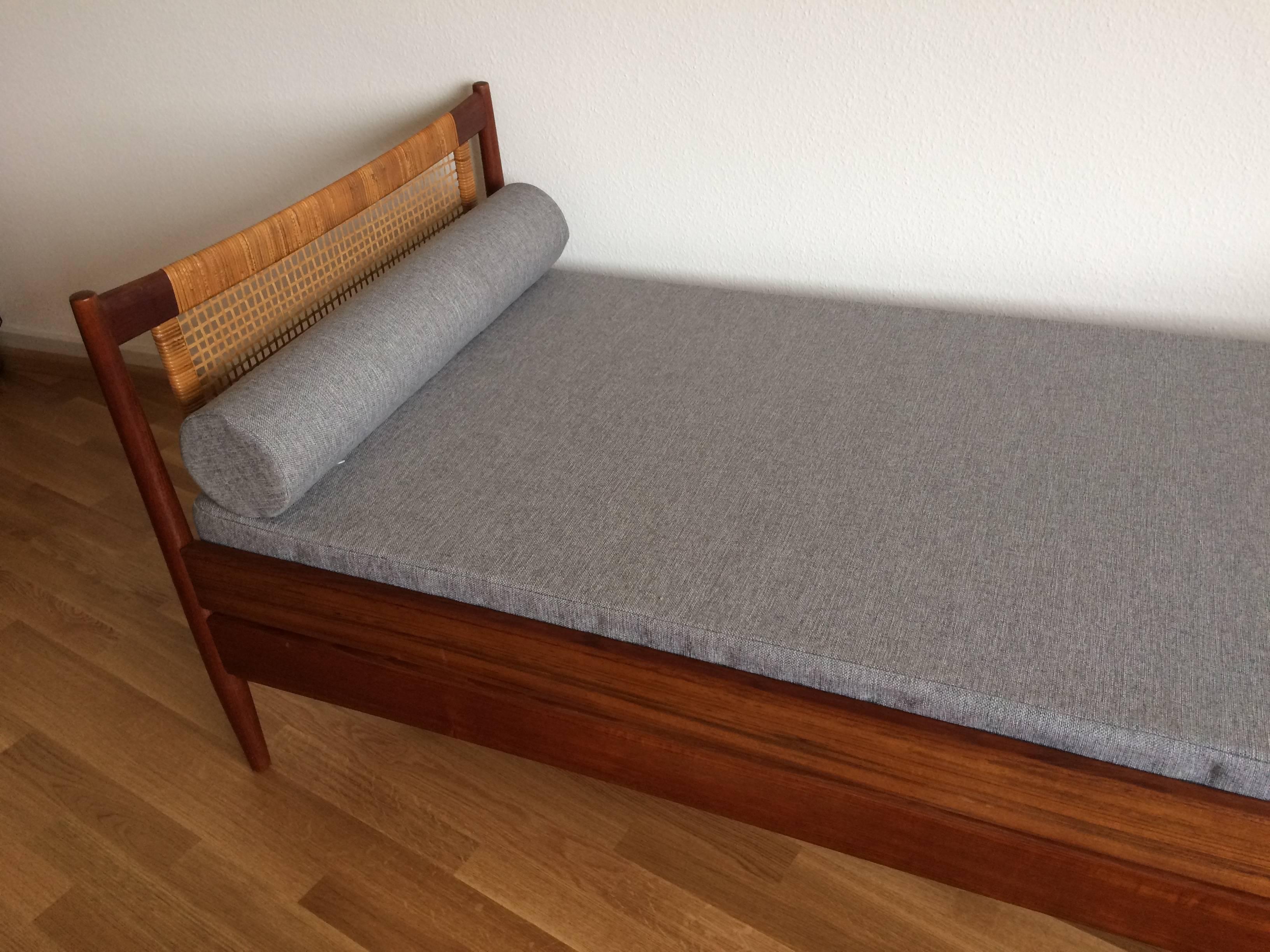 Danish Mid-Century Teak Daybed by Børge Mogensen for Søborg Møbler, 1950s 1