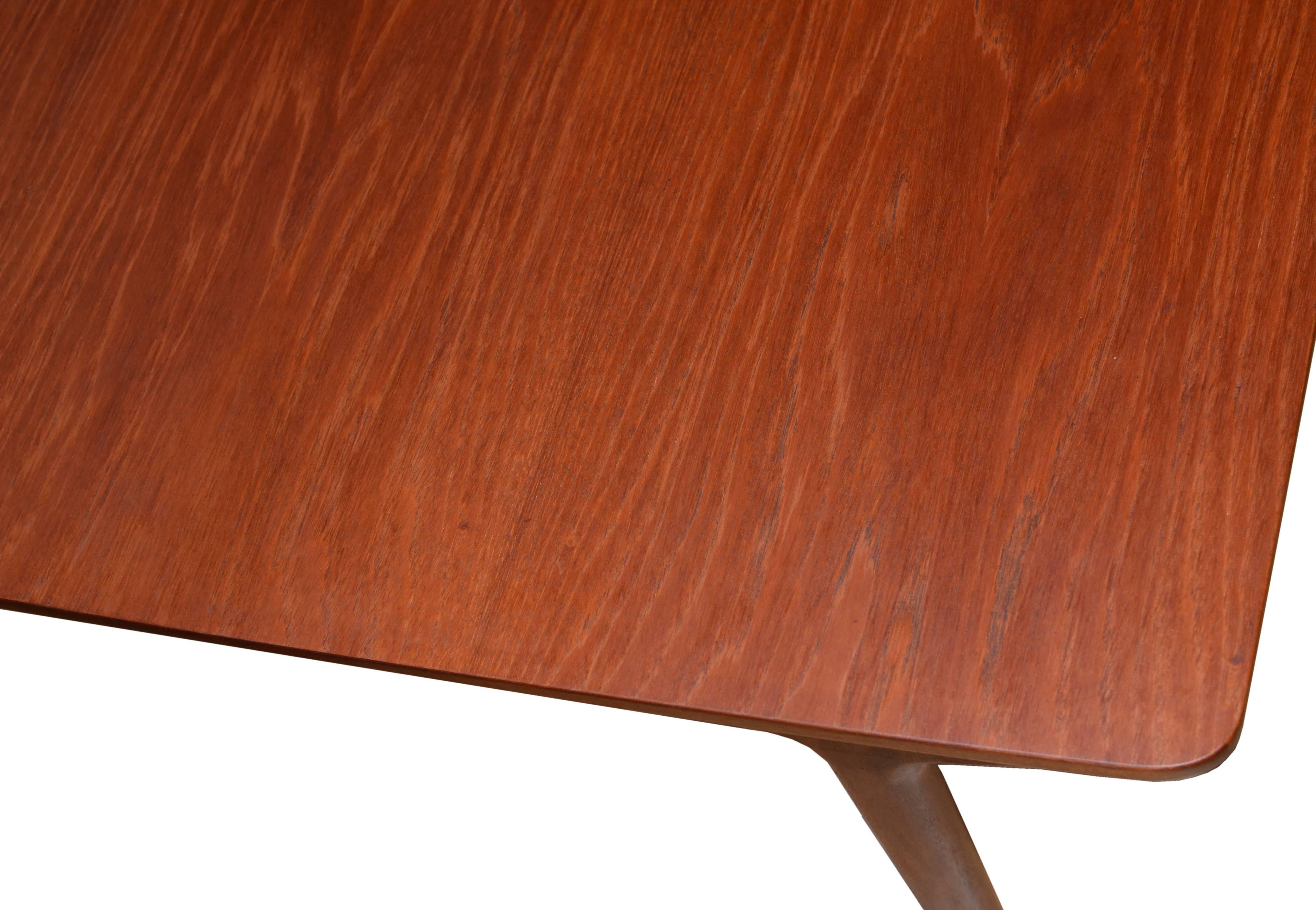 Great Britain (UK) Mid-Century Large Teak Extending Dining Table by Tom Robertson for A.H. McIntosh For Sale