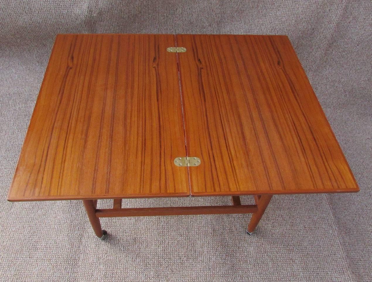 Veneer Mid-Century Teak Danish Extending Drinks Trolley Folding Table by Arrebo, 1960s For Sale